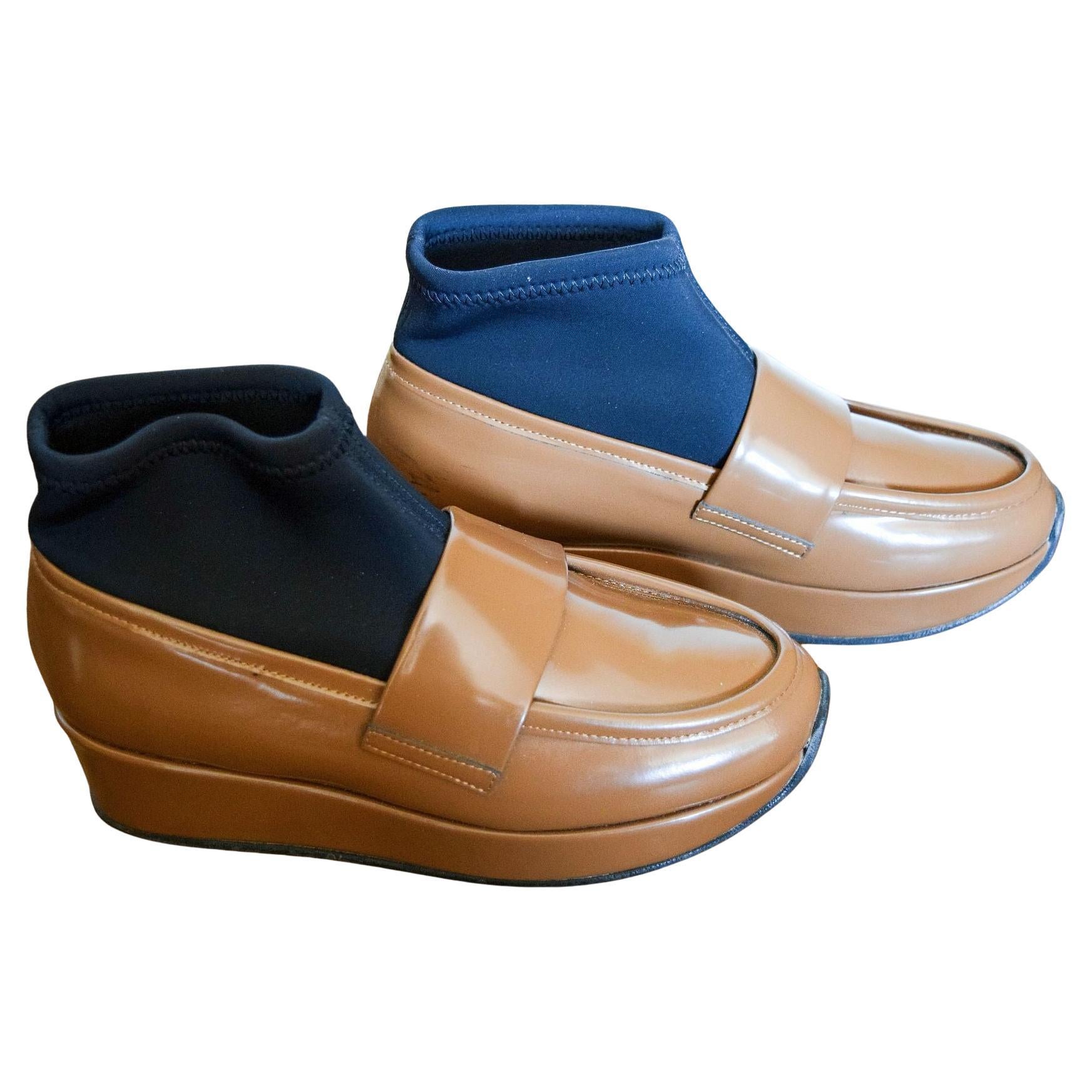 Stephane Kellian Ladies attractiv shoes with rubber stretch band fitted ankles
