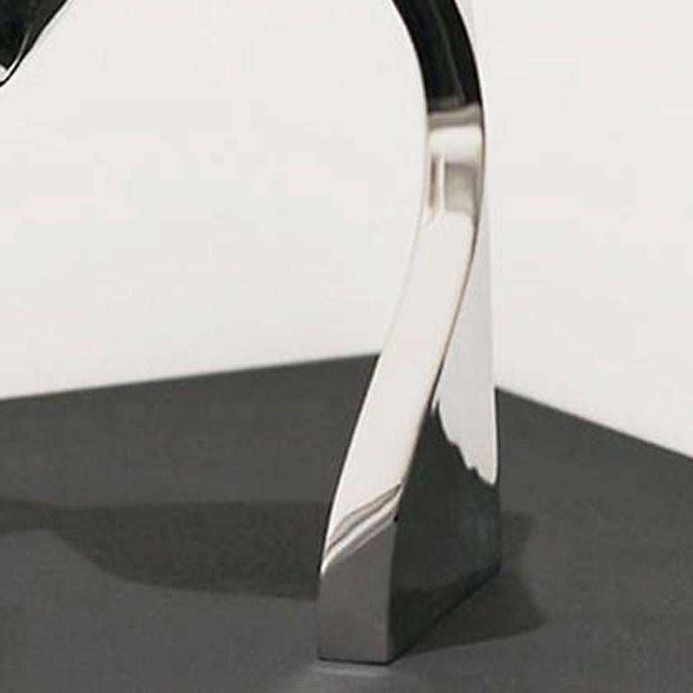 Instantaneous - Minimalist Sculpture by Stephanie Bachiero