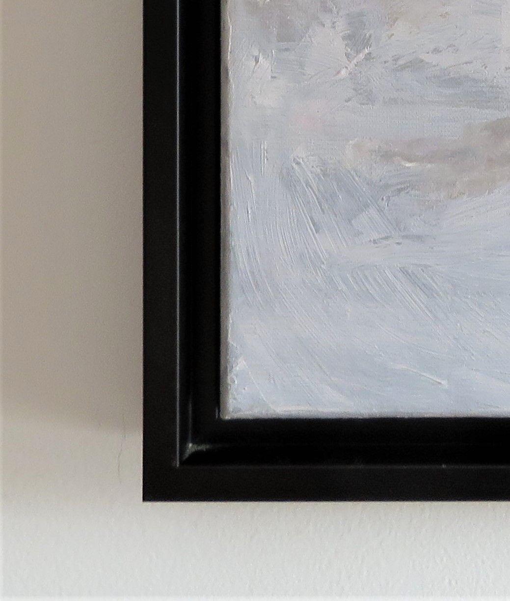 Questa donna resistente si distingue nella neve con le gambe nude.  Immagino che si stia godendo l'aria fresca.  È stato realizzato con colori a olio di qualità su lino teso ed è incorniciato in una bella cornice nera. Il quadro 16x12 misura 17,5