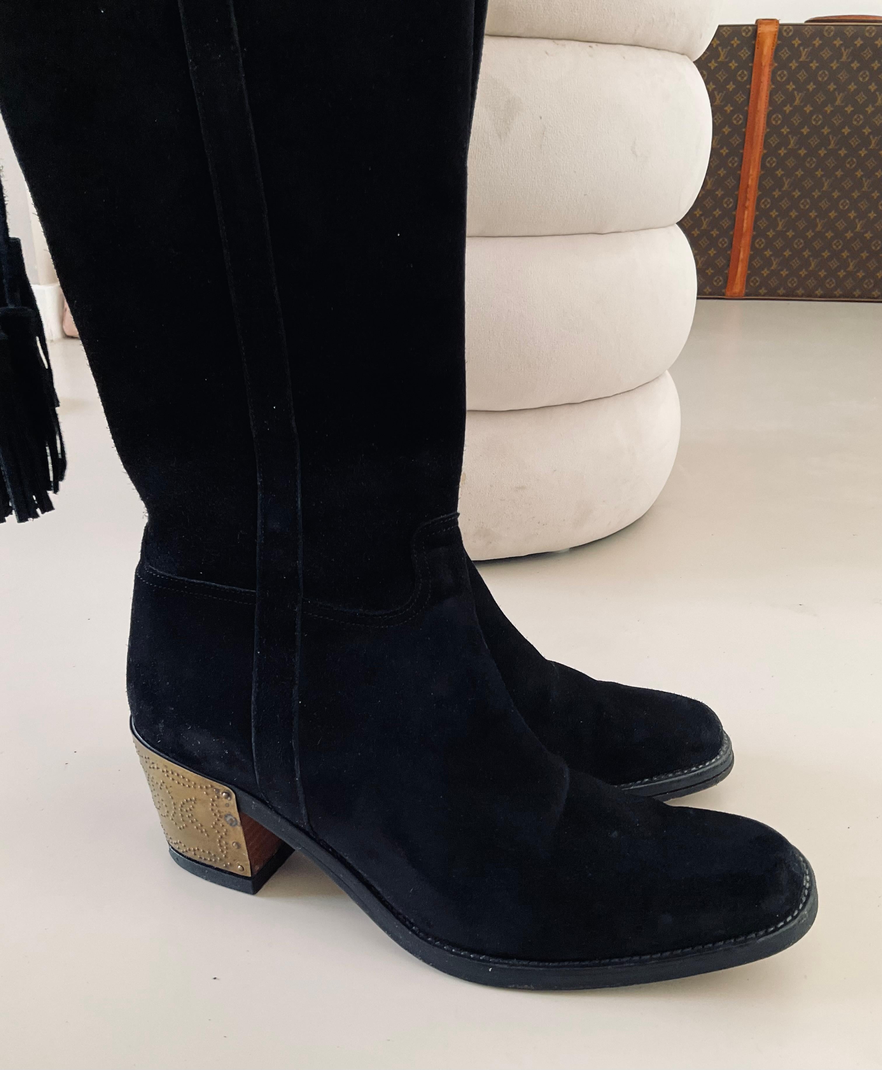 Stephanie Keller Botas de ante negro con borla Tacón icónico años 80 en venta 8