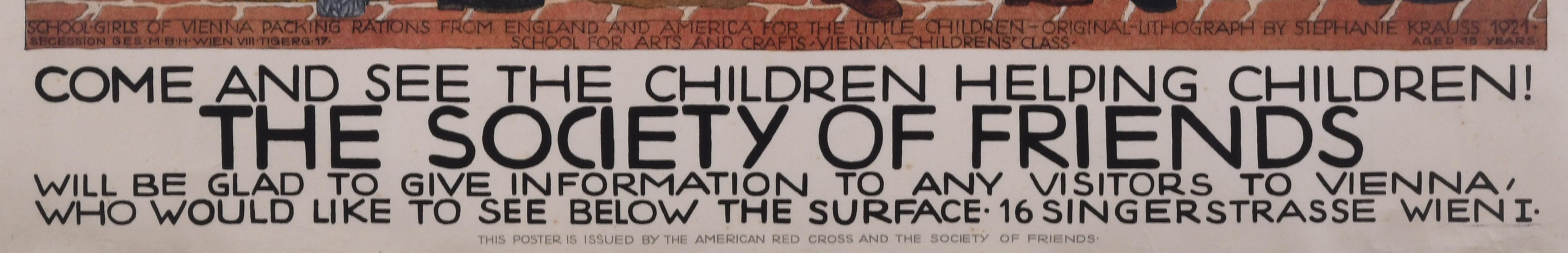Les filles de l'école de Vienne packing Rations d'Angleterre et d'Amérique pour les enfants en vente 3