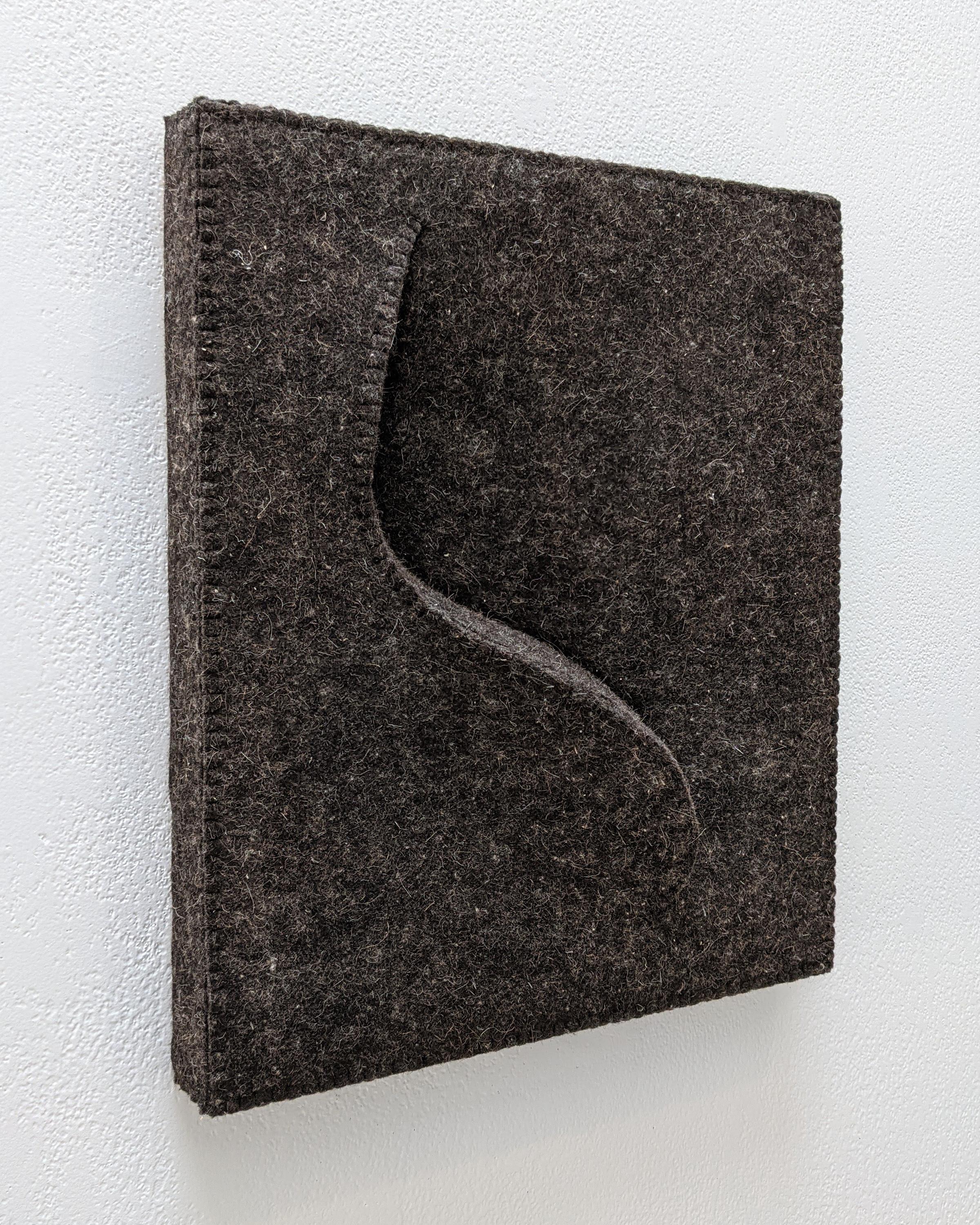 Curve Composition: Leveler - Sculpture by Stephanie Metz