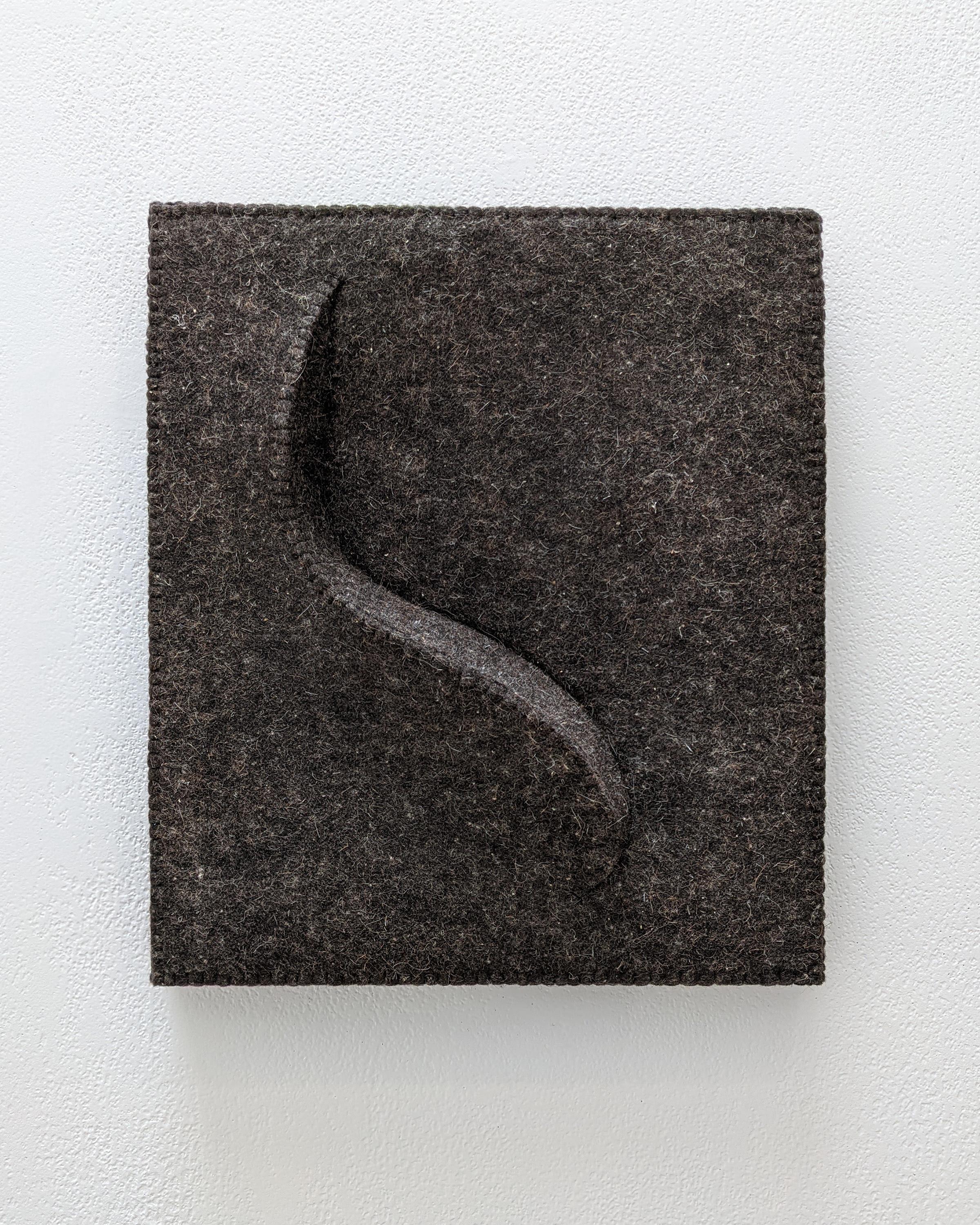 Stephanie Metz Abstract Sculpture - Curve Composition: Leveler