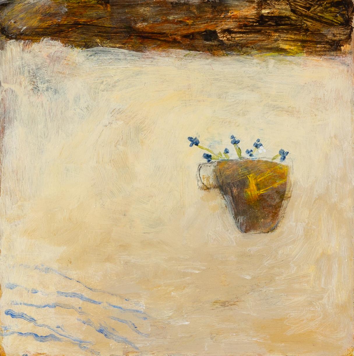 Figurative Painting de Stephanie Richards - Lino en taza de anagama, 2024 - Pintura al óleo de naturaleza muerta minimalista en tonos neutros