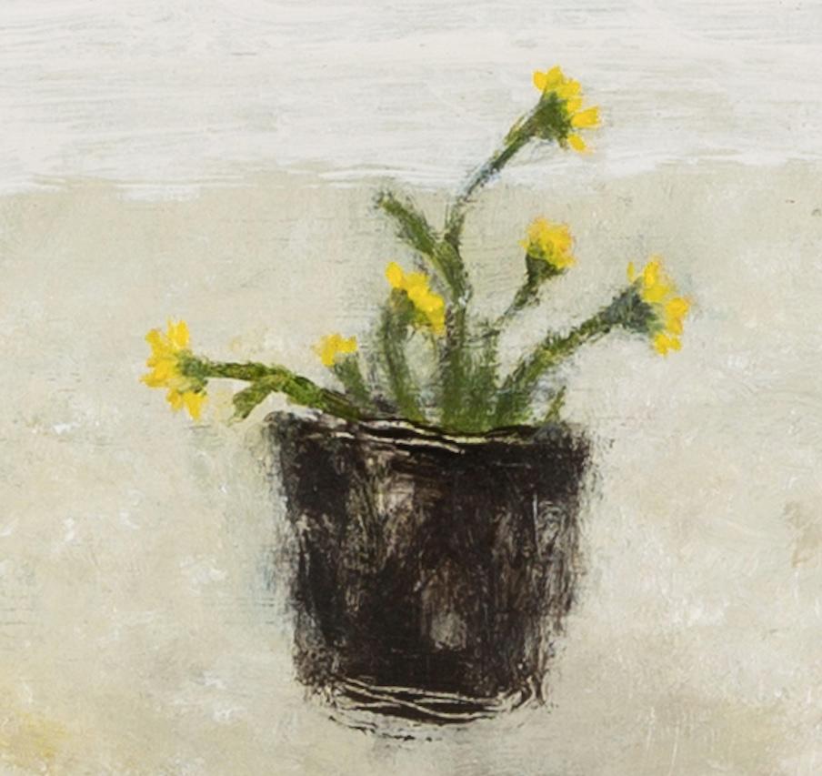 Tissu Seersucker - Nature morte à la fleur, peinture à l'huile dans des tons neutres et gris en vente 1