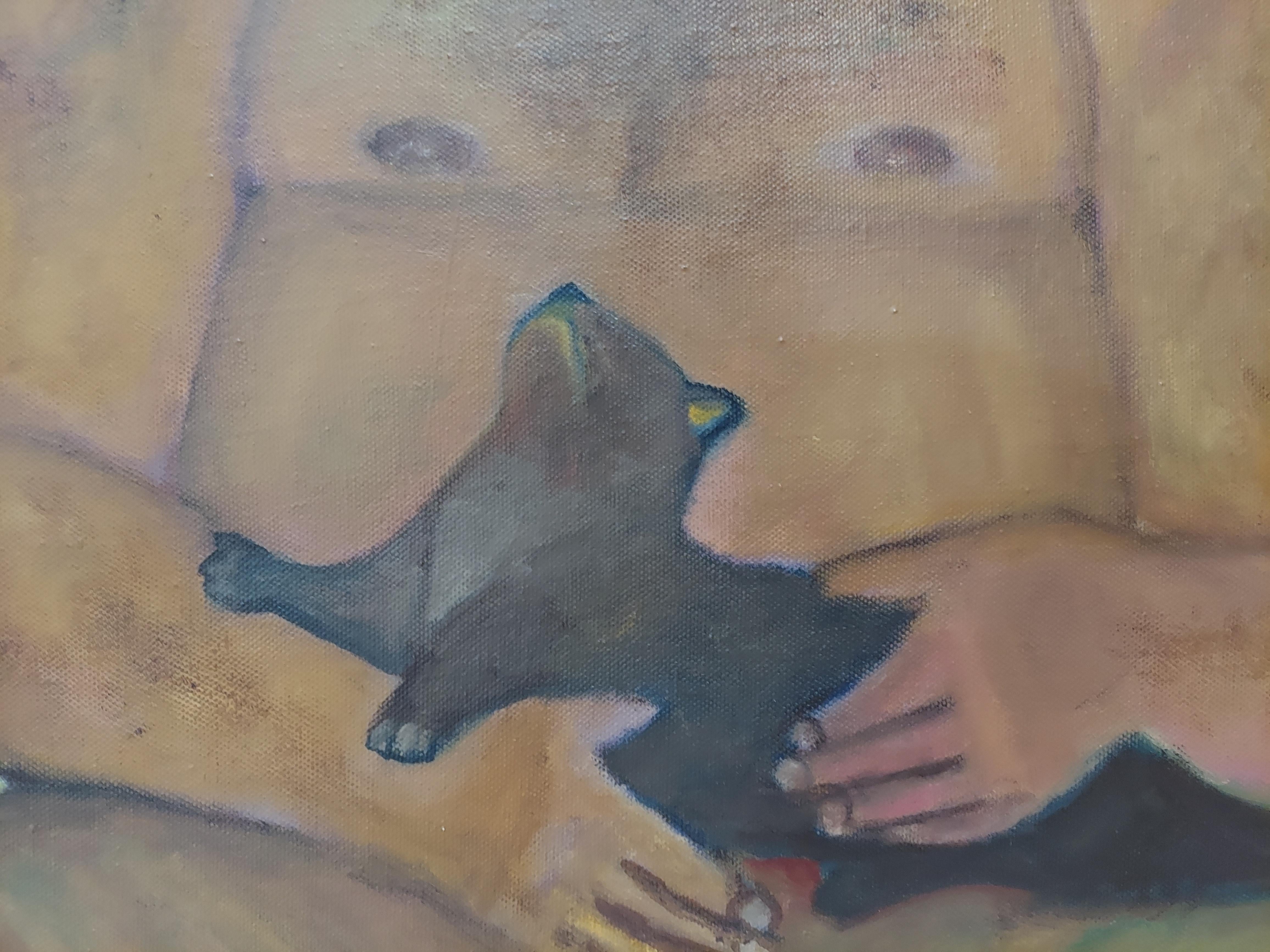 Trash Talk, figura maschile seduta a torso nudo con pappagalli e gatti di colore giallo e verde caldo - Painting Outsider Art di Stephen Basso