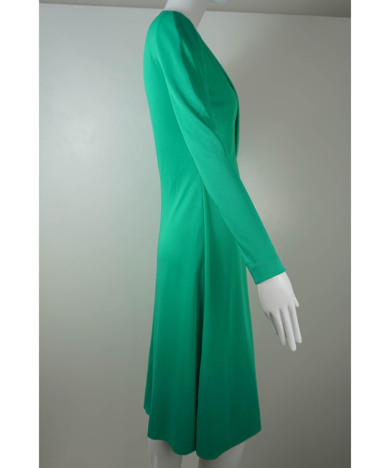 Stephen Burrows Kelly Green Rayon Matte Jersey Robe des années 1970 Excellent état - En vente à Carmel, CA