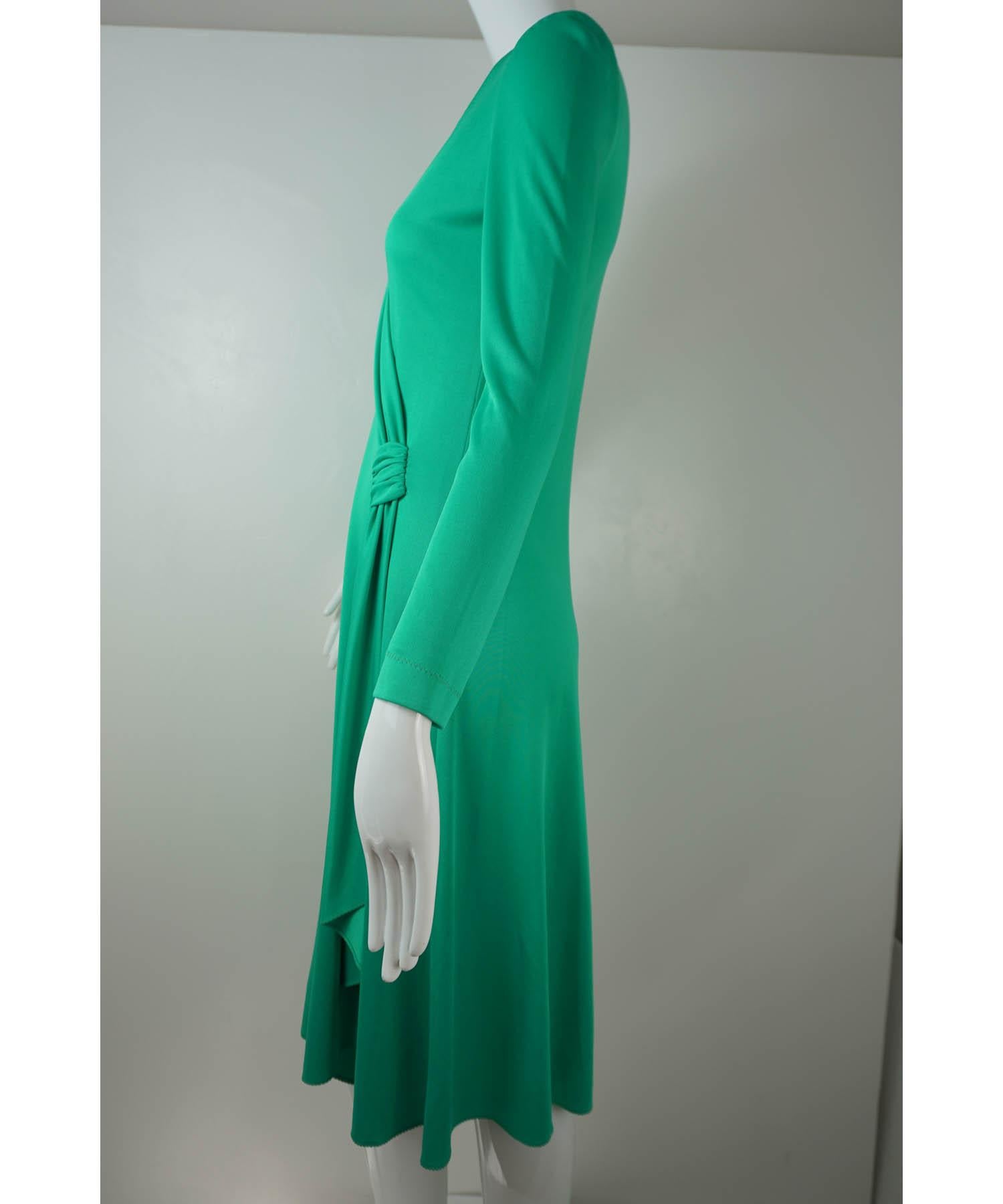 Stephen Burrows Kelly Green Rayon Matte Jersey Robe des années 1970 en vente 1