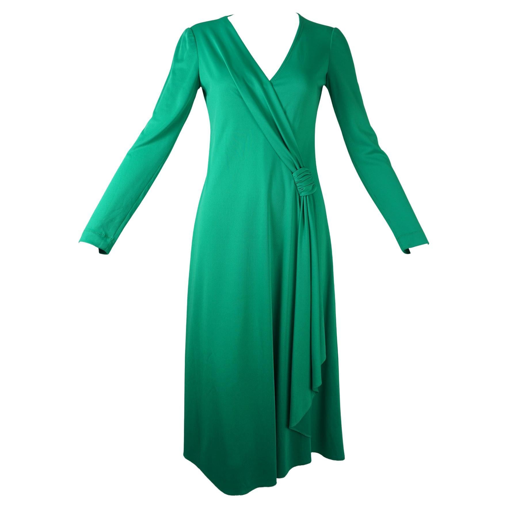 Stephen Burrows Kelly Green Rayon Matte Jersey Robe des années 1970 en vente