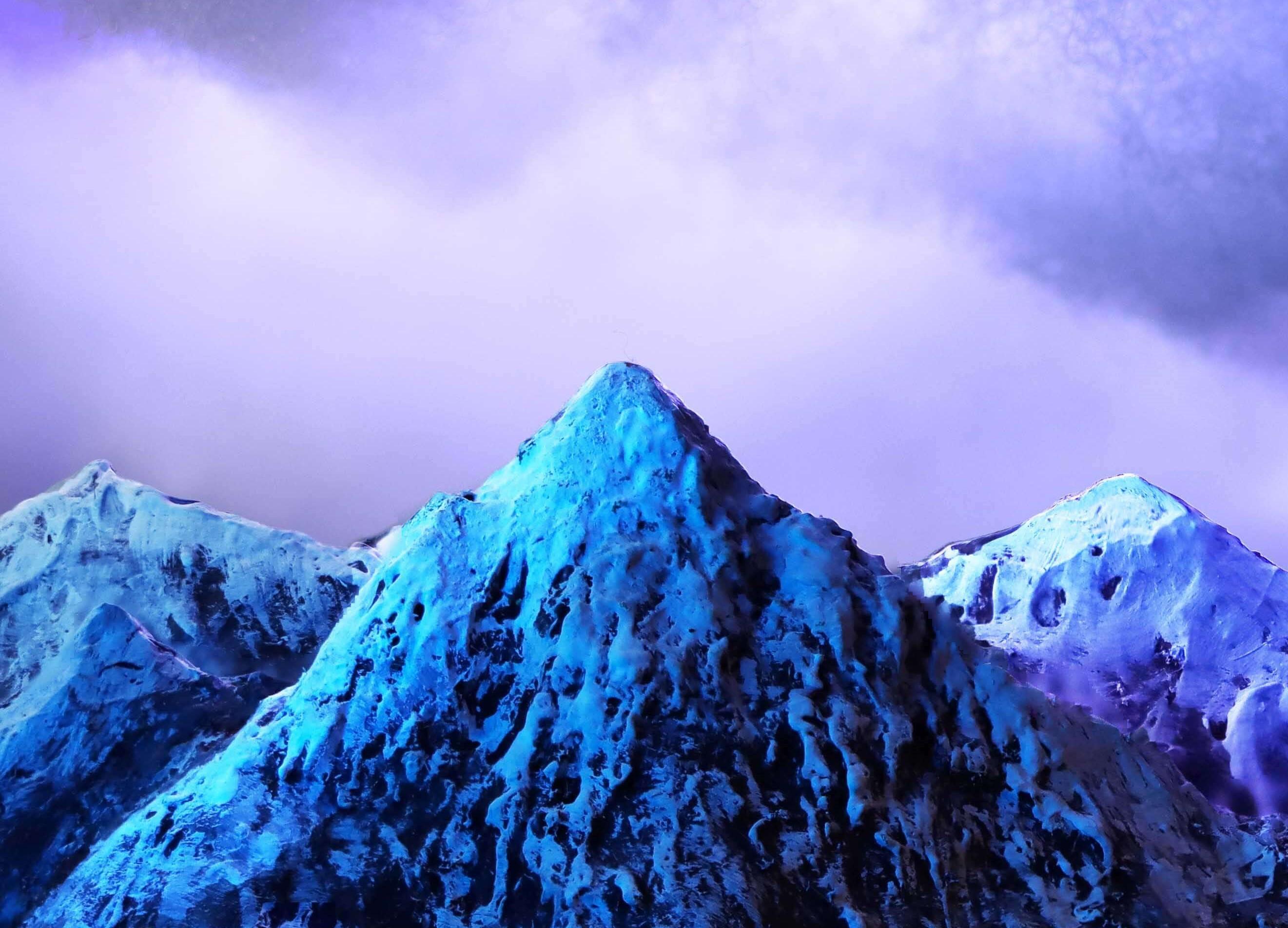 „Blue Mountains (1/5)“ (2023) von Stephen Dorsett, Acrylfoto im Angebot 3