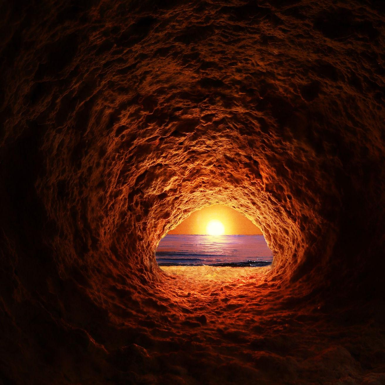 Stephen Dorsett Landscape Photograph - Cave Sunset