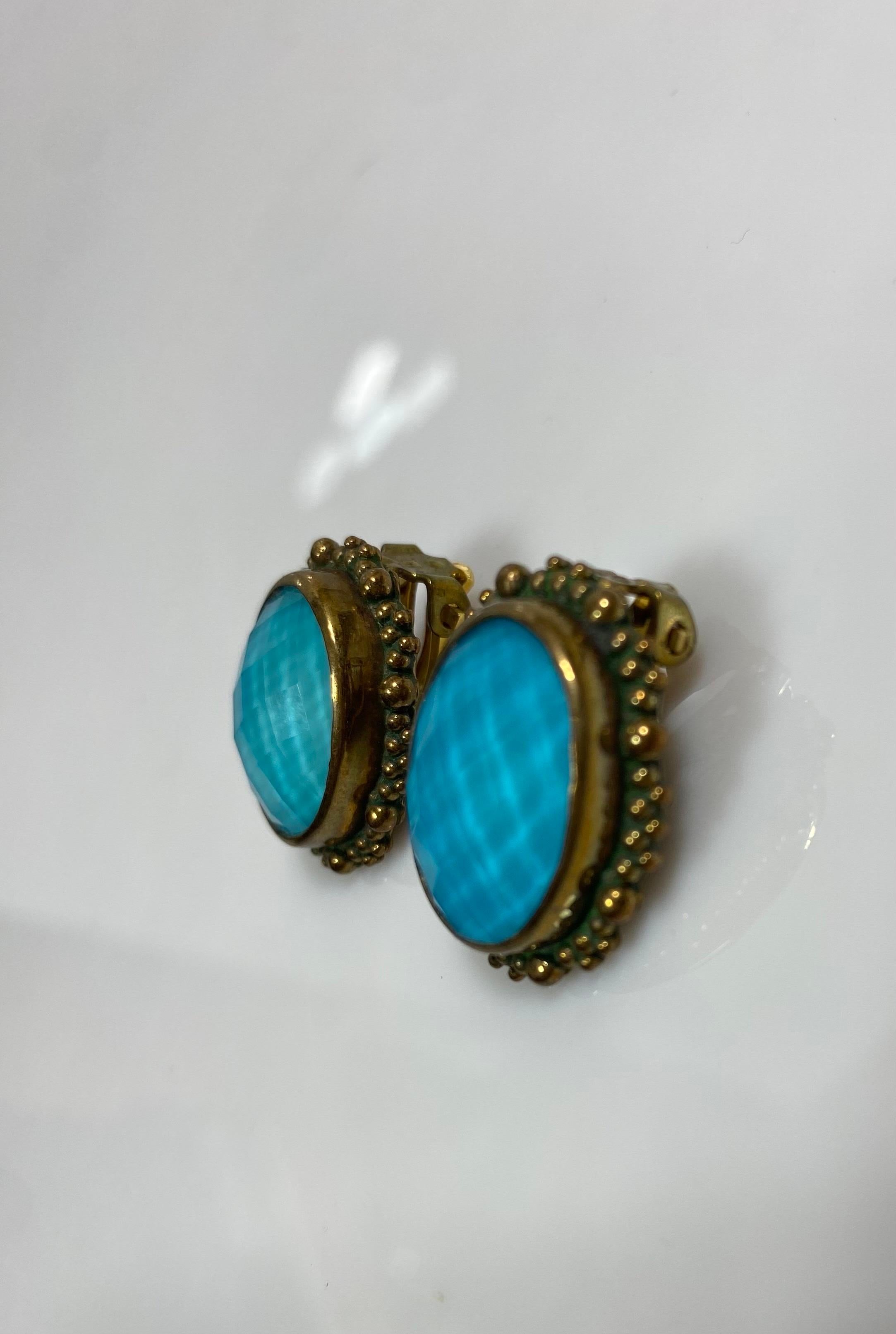 Taille ovale Stephen Dweck 2001 Boucles d'oreilles Clip en cristal de Turquoise à facettes et bronze  en vente