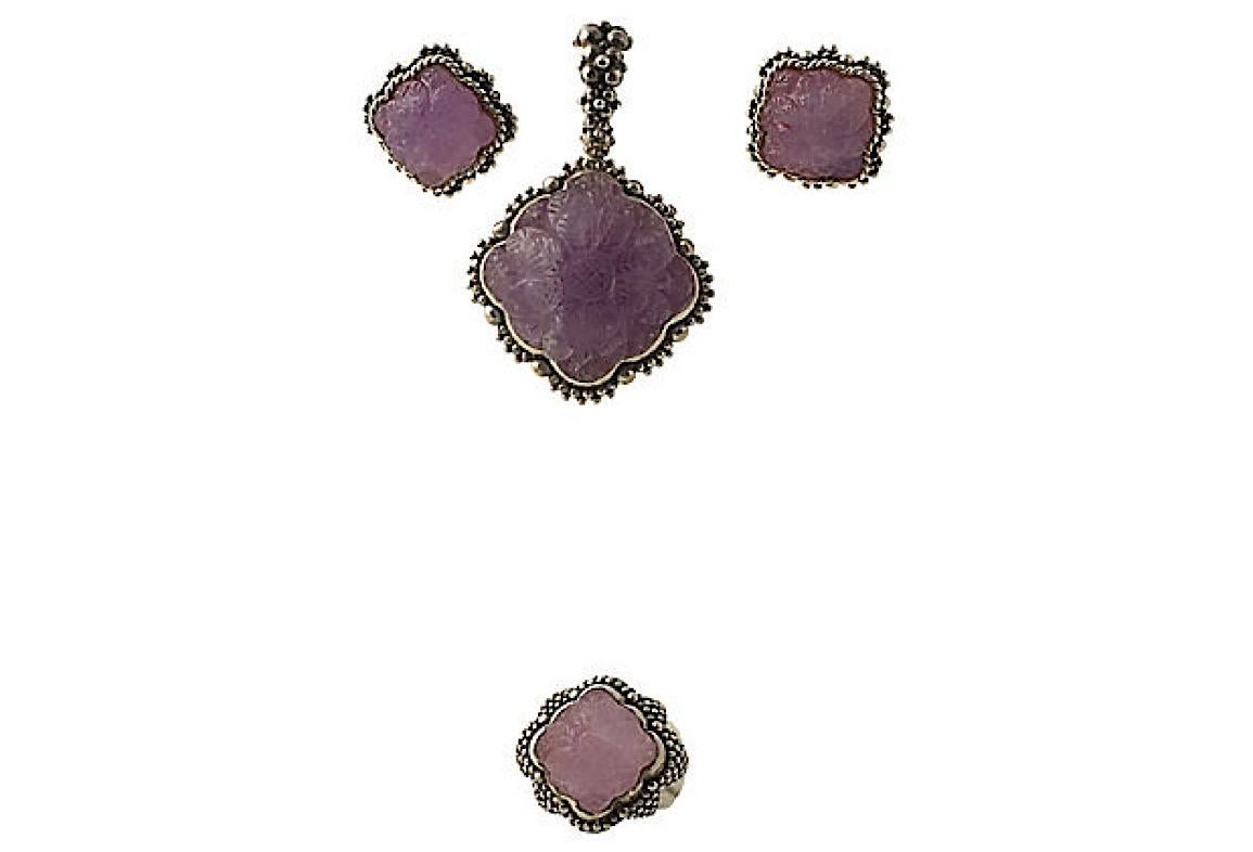 Stephen Dweck Carved Flower Amethyst Sterling Earrings Ring and Pendant In Good Condition In Miami Beach, FL