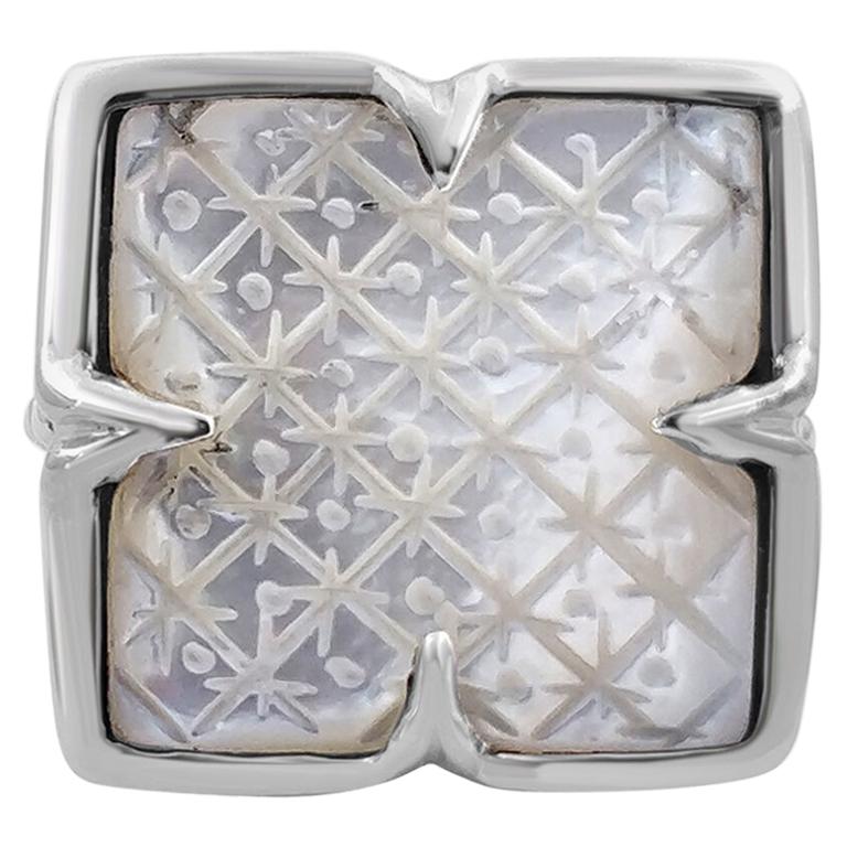 Stephen Dweck Mother Of Pearl & Sterling Silver Clover Ring  For Sale