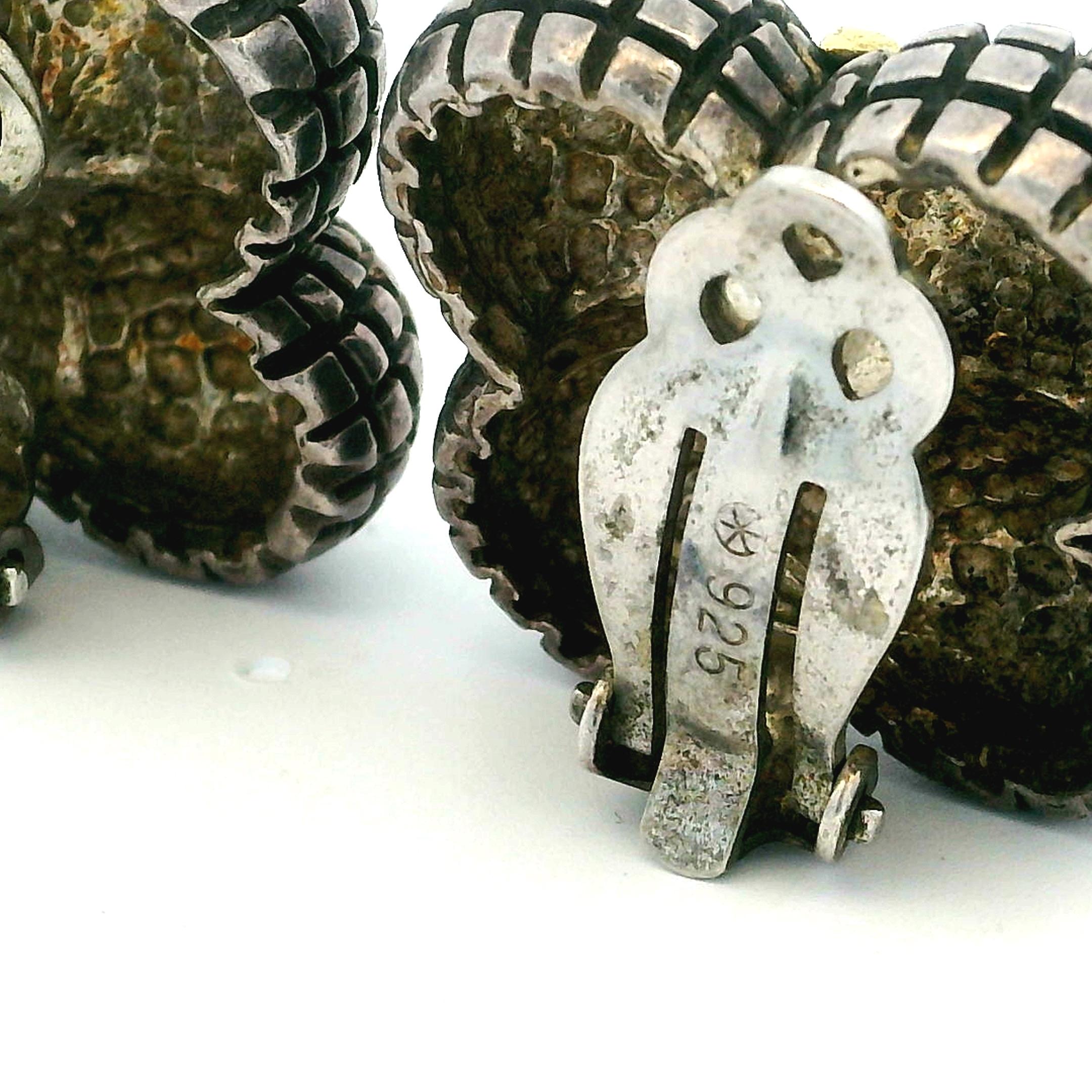 Pendientes de clip florales de plata de ley y oro de 18 quilates Stephen Dweck, 28,6 g en venta 2