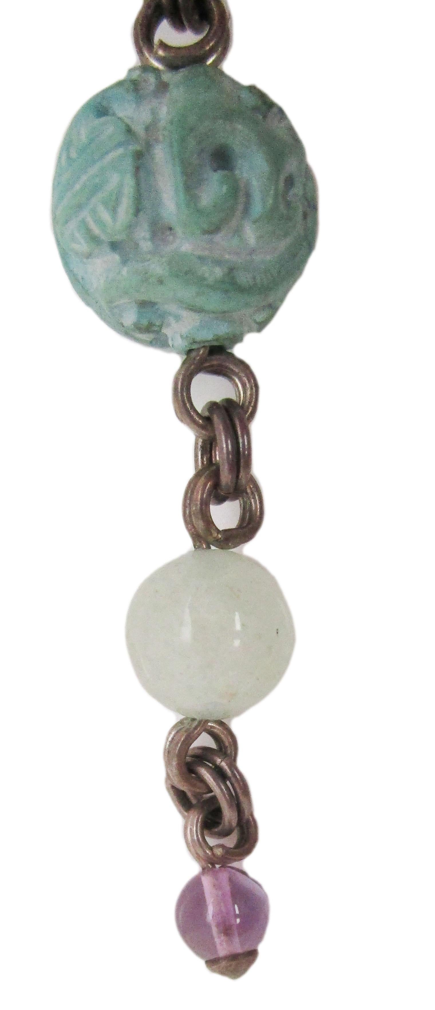 Stephen Dweck Pendants d'oreilles en argent sterling avec turquoise, jade sculpté et améthyste Unisexe en vente