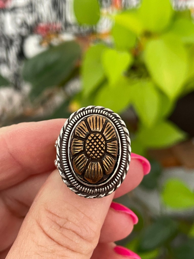 Stephen DWECK Sterling Silver Floral carved ring - New, Never Worn