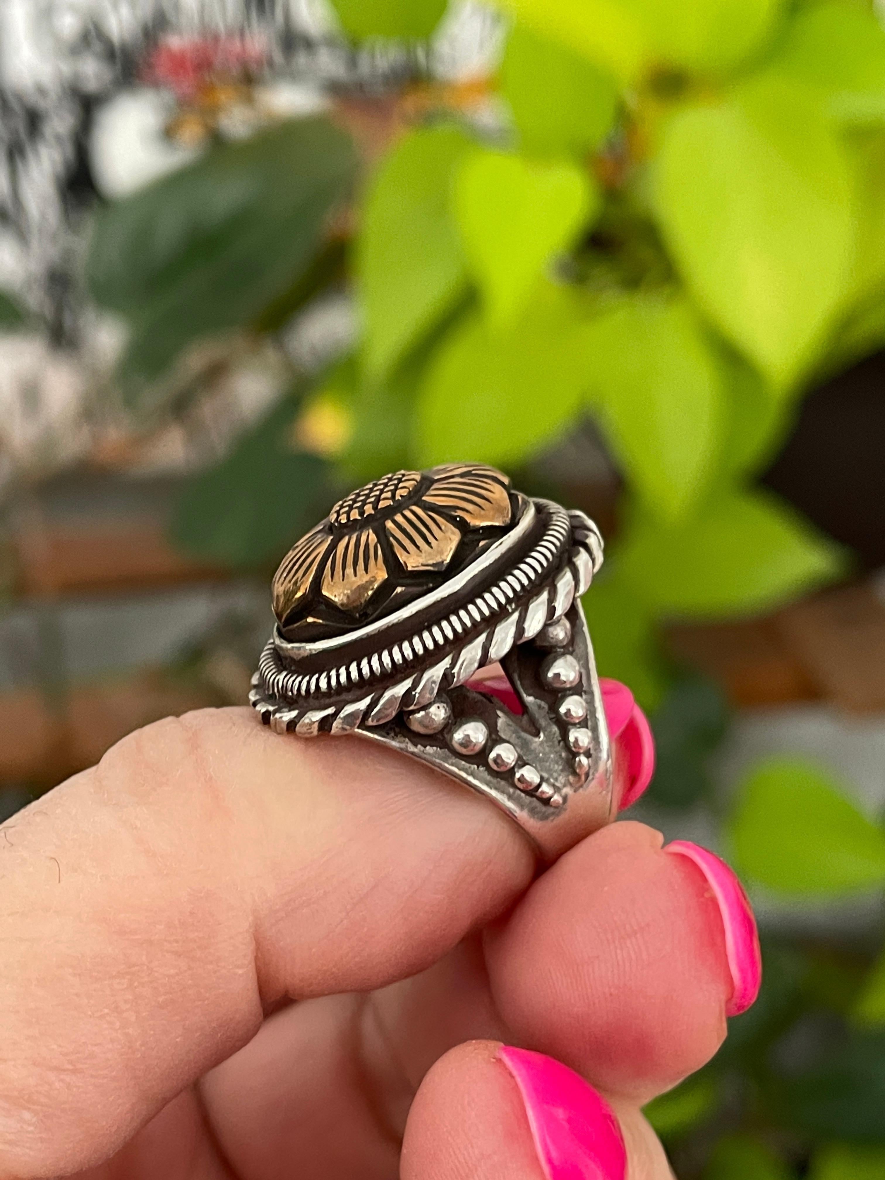 Stephen DWECK Sterling Silver Floral carved ring - New, Never Worn 1990s For Sale 7