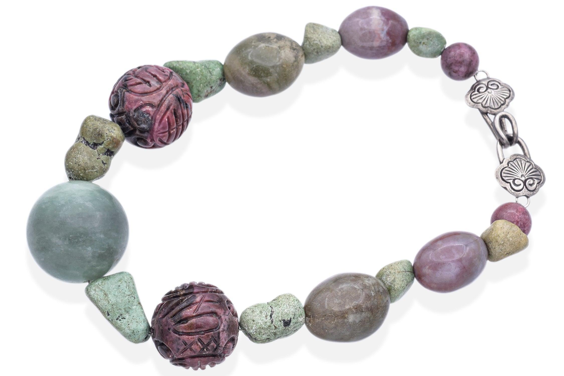 Peso: 276,9 grammi
Pietra (14,5-35 mm): Turchese Lepidolite Rodonite
Lunghezza: 17,5 pollici
Un segno distintivo: Stephen Dweck

ARTICOLO #: BR-1175-020624-05