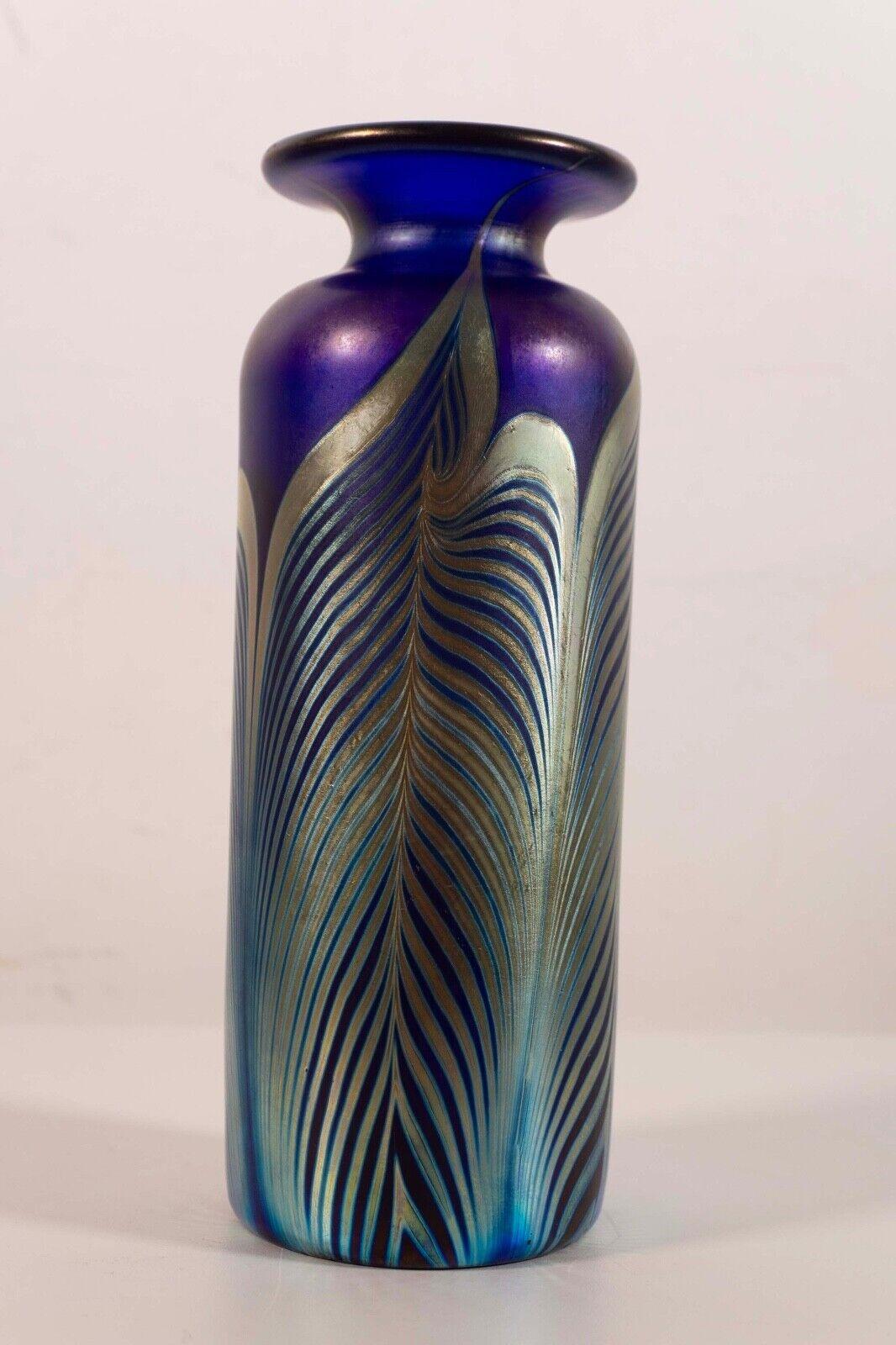 Petit vase en verre de style Art Nouveau signé bleu et vert Stephen Fellerman Bon état - En vente à Keego Harbor, MI