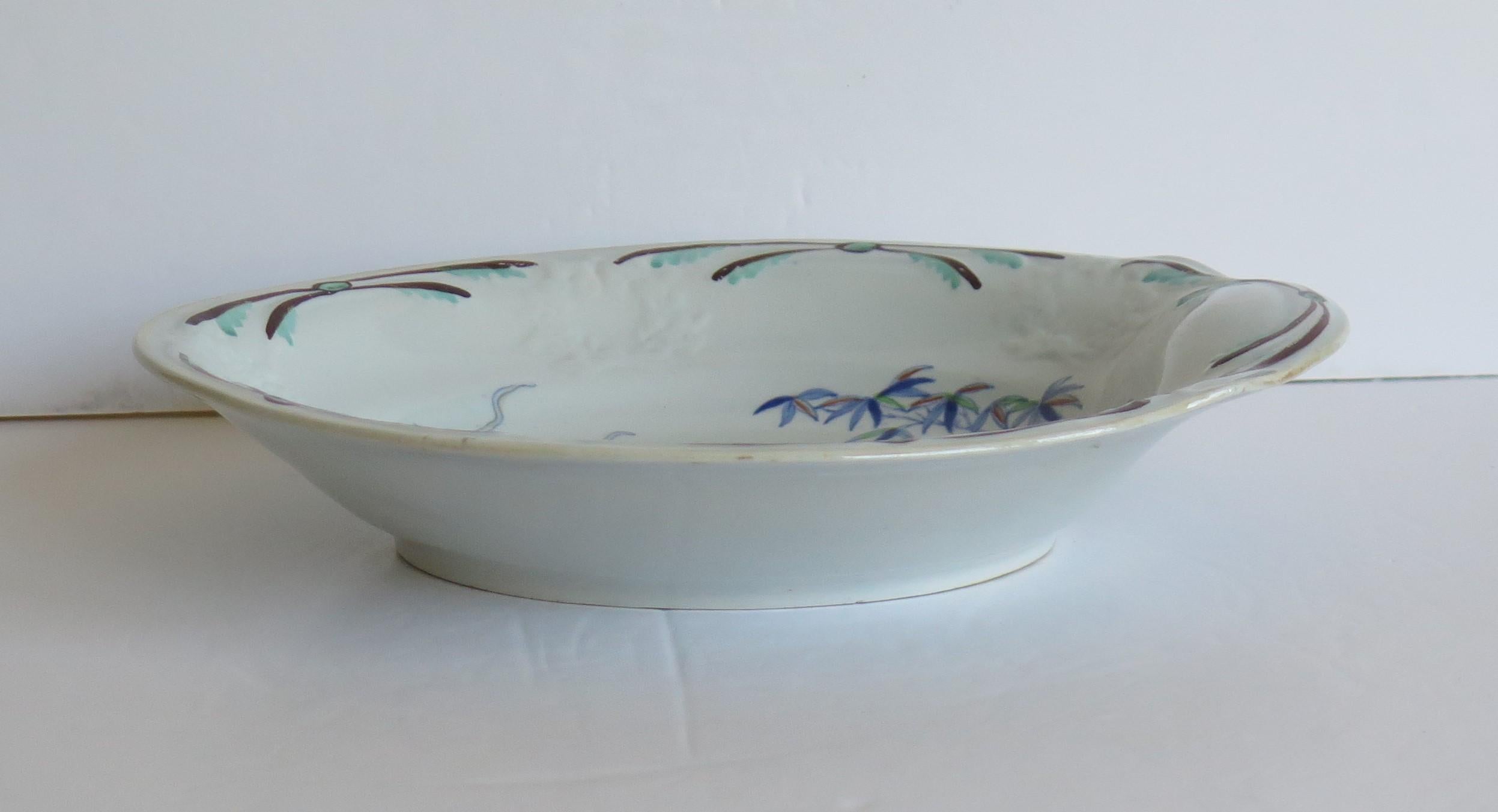 Anglais Plat géorgien de Stephen Folch en bambou et motif d'armoiries royales, vers 1825 en vente