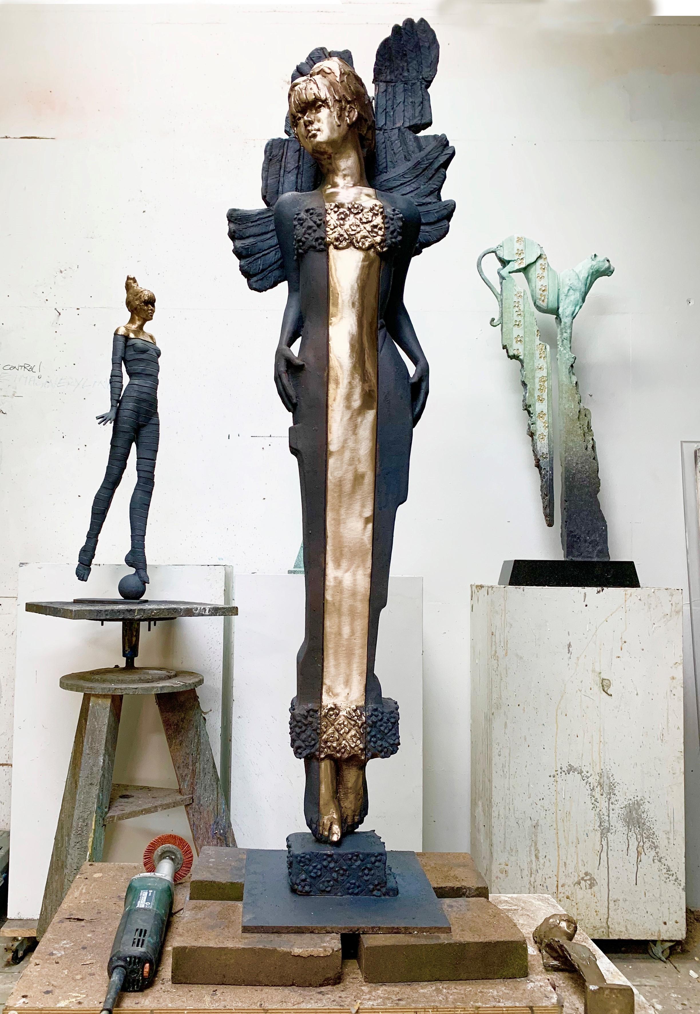 Stephen Glassborow Figurative Sculpture - Chameleon, Contemporary Bronze Sculpture