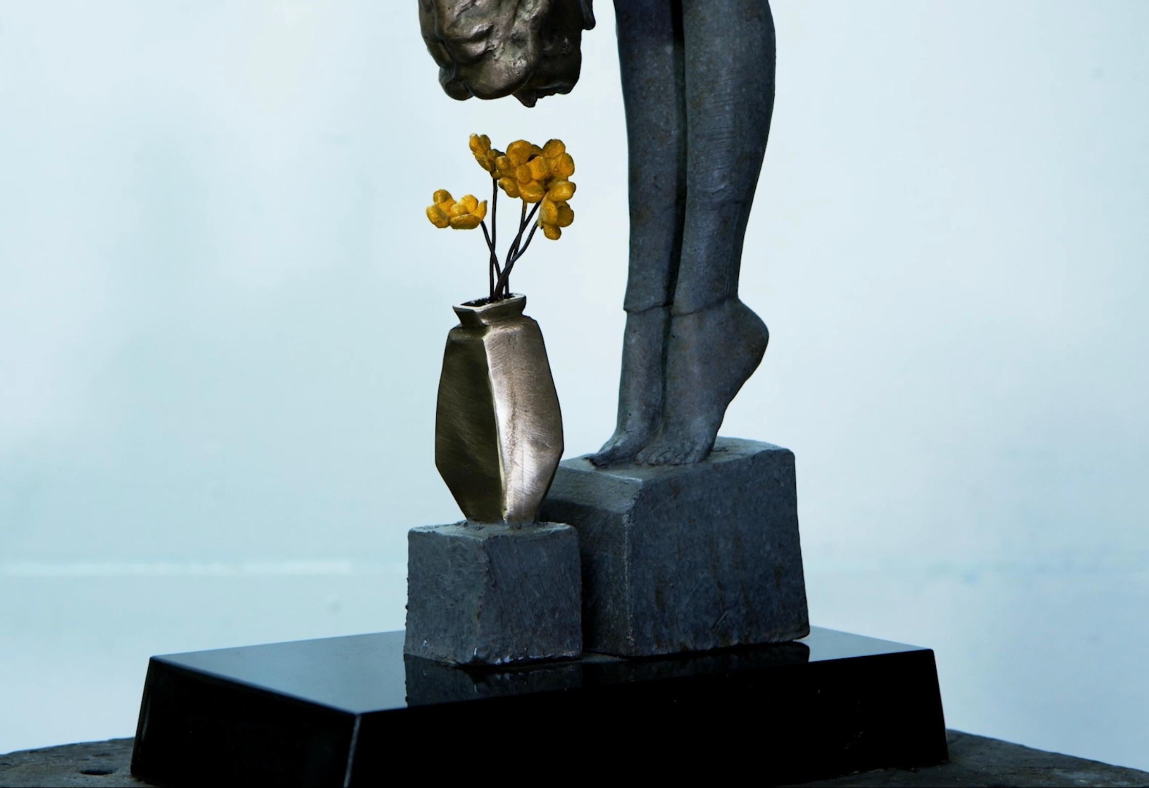Flora and Fauna, Bronze sculpture on Granite base For Sale 2