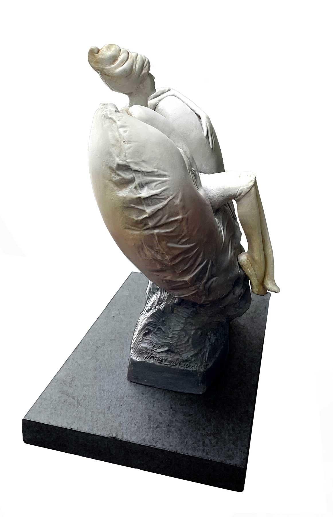 Corazón blando, cerámica de barro - Sculpture de Stephen Glassborow
