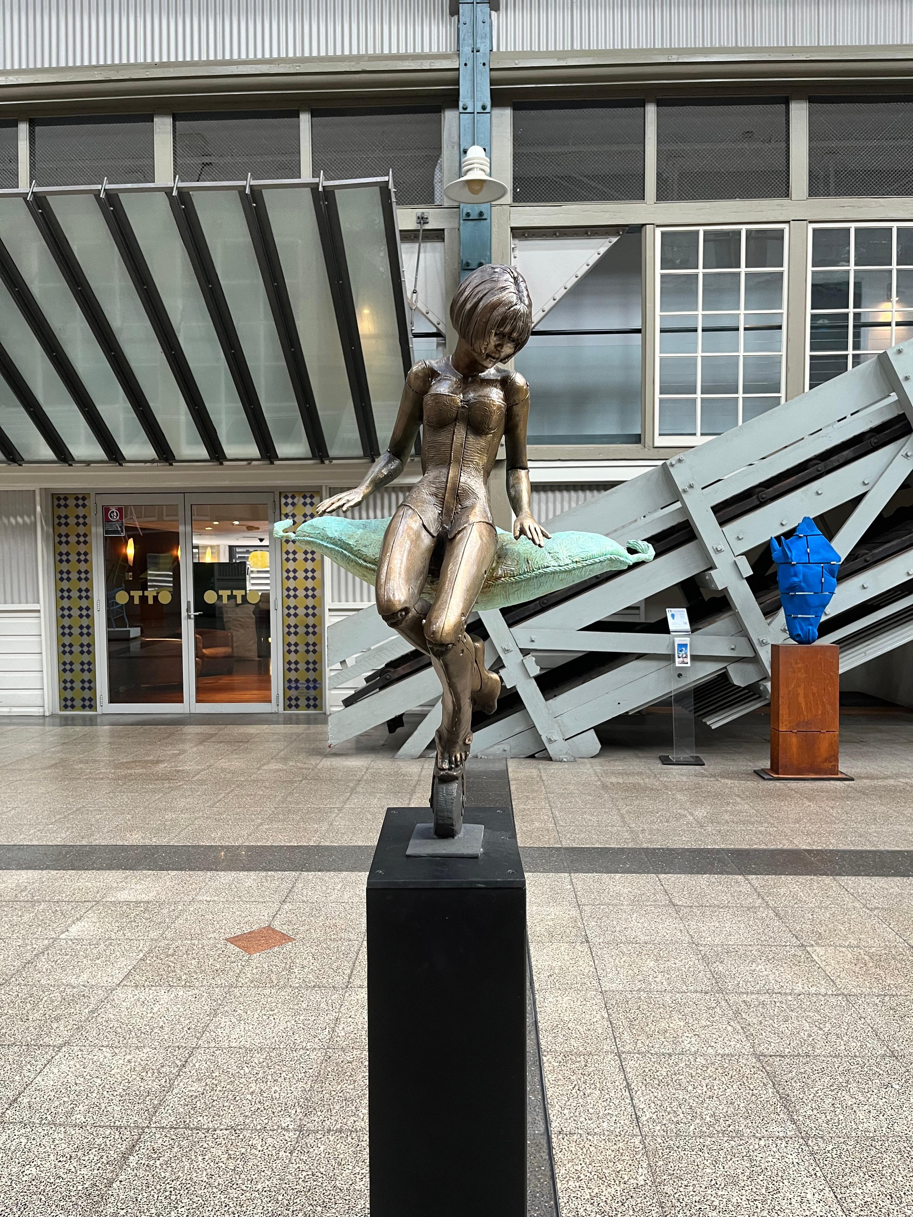 Soft Landing, Contemporary Bronze Sculpture For Sale 8