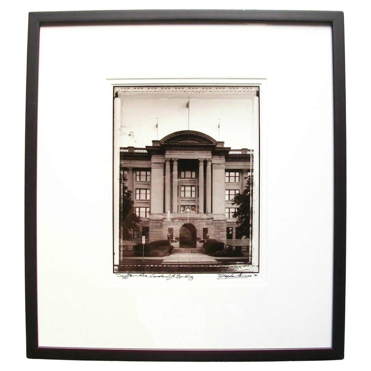 STEPHEN GRIMES – „London Life Building“ – Vintage-Fotografie – signiert – ca. 1981 im Angebot