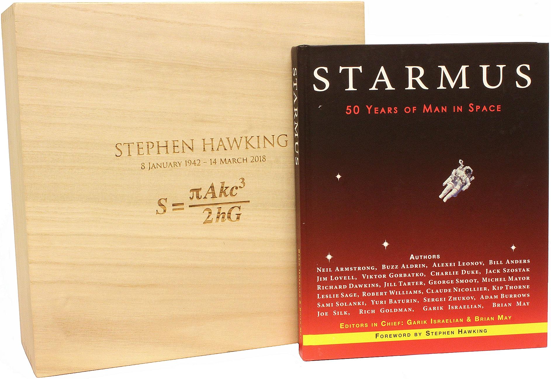 AUTEUR : HAWKING, Stephens (avant-propos) - Garik Israelian & Brian May (éditeurs). 

TITRE : Starmus. 50 ans de l'homme dans l'espace.

ÉDITEUR : ROYAUME-UNI : Canopus Publishing Ltd, (Starmus), 2014.

DESCRIPTION : SIGNÉ AVEC L'EMPREINTE DU POUCE