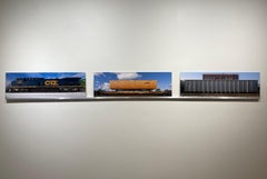 Passende Güter, Farbfotografie, Triptychon-Installation – Eisenbahnwaggons