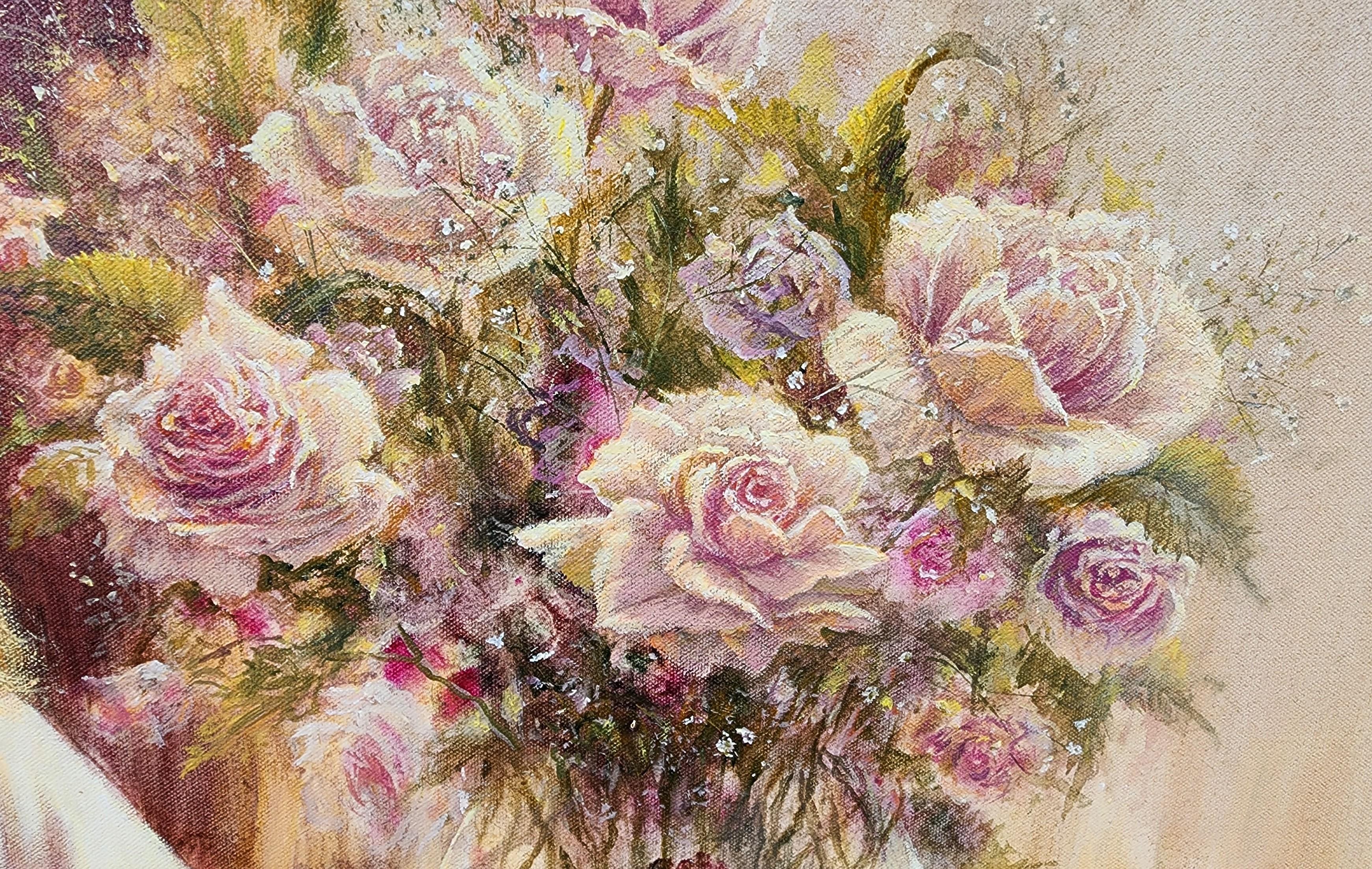 Joven con vestido rosa apoyada en una mesa con un jarrón de rosas rosas, Inglés - Portrait Painting Marrón de Stephen Pearson