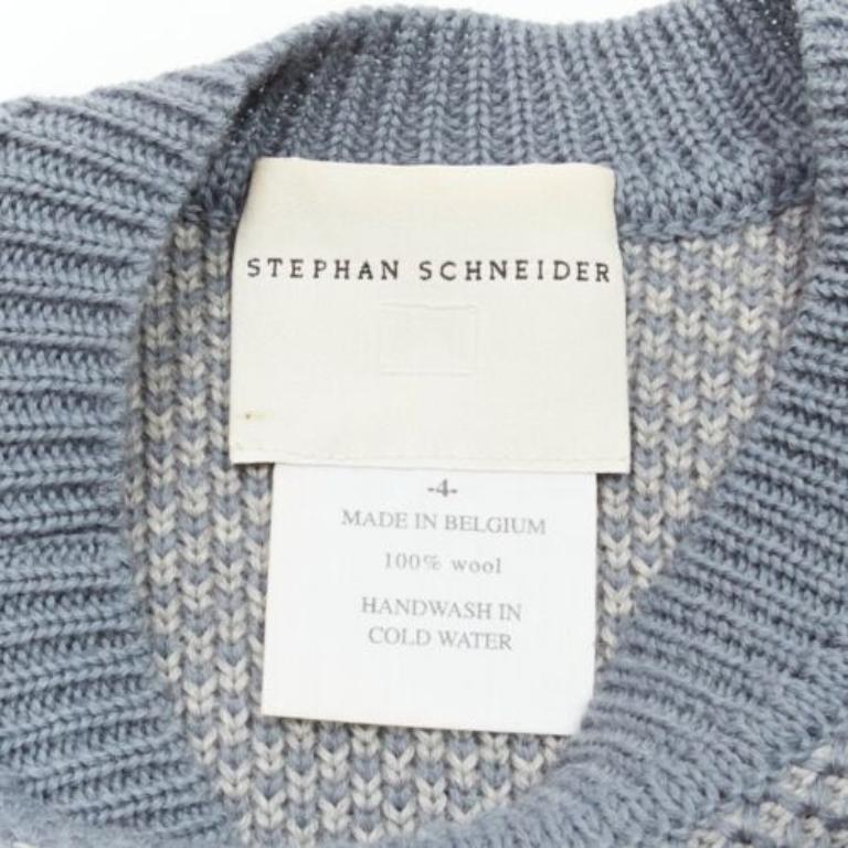 STEPHEN SCHNEIDER Pull col bénitier gris à volants 100 % texturés Taille 4 L en vente 3