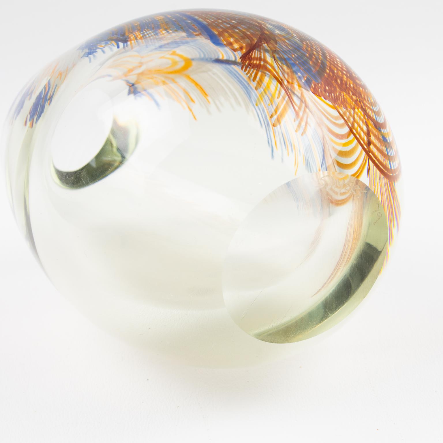 Vetro artistico Stephen Smyers Vaso moderno in vetro soffiato d'arte Design astratto di piume, 1970 circa in vendita