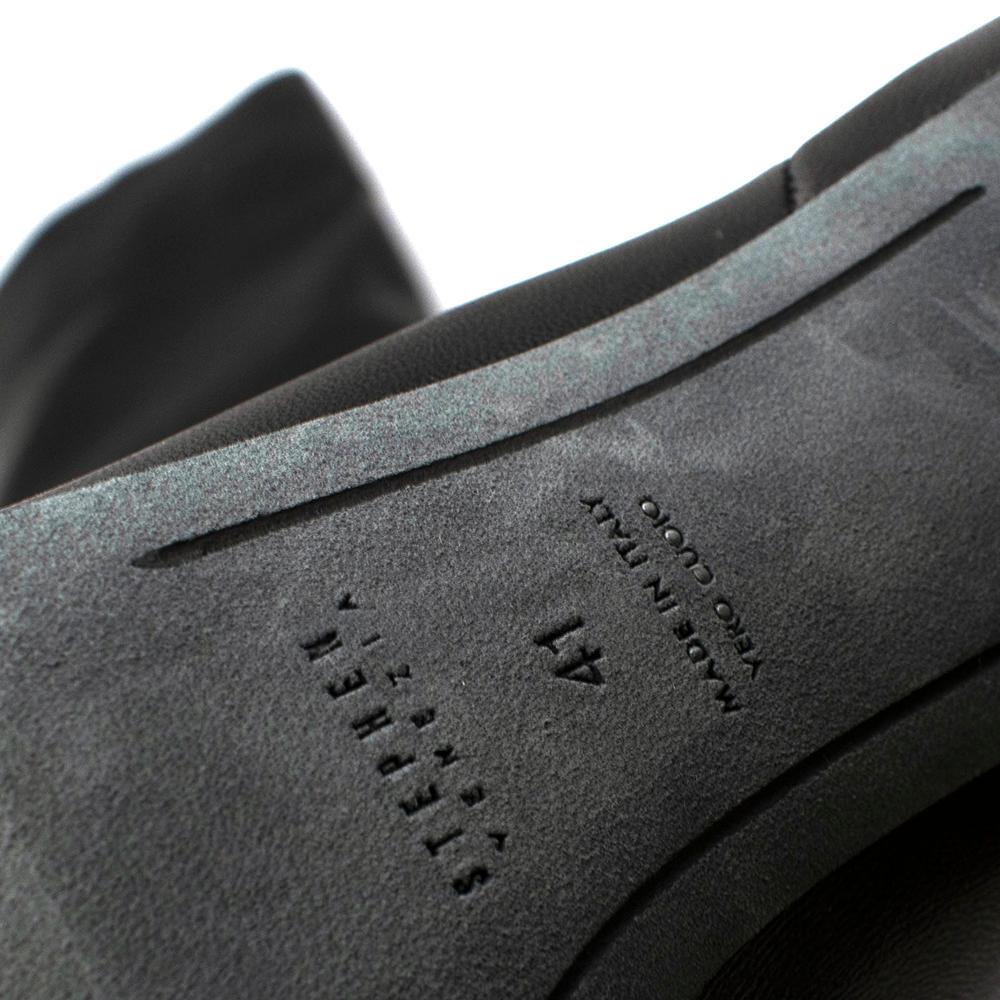 Stiletto-Kniestiefel aus schwarzem Leder von Stephen Venezia - Größe EU 41 für Damen oder Herren im Angebot