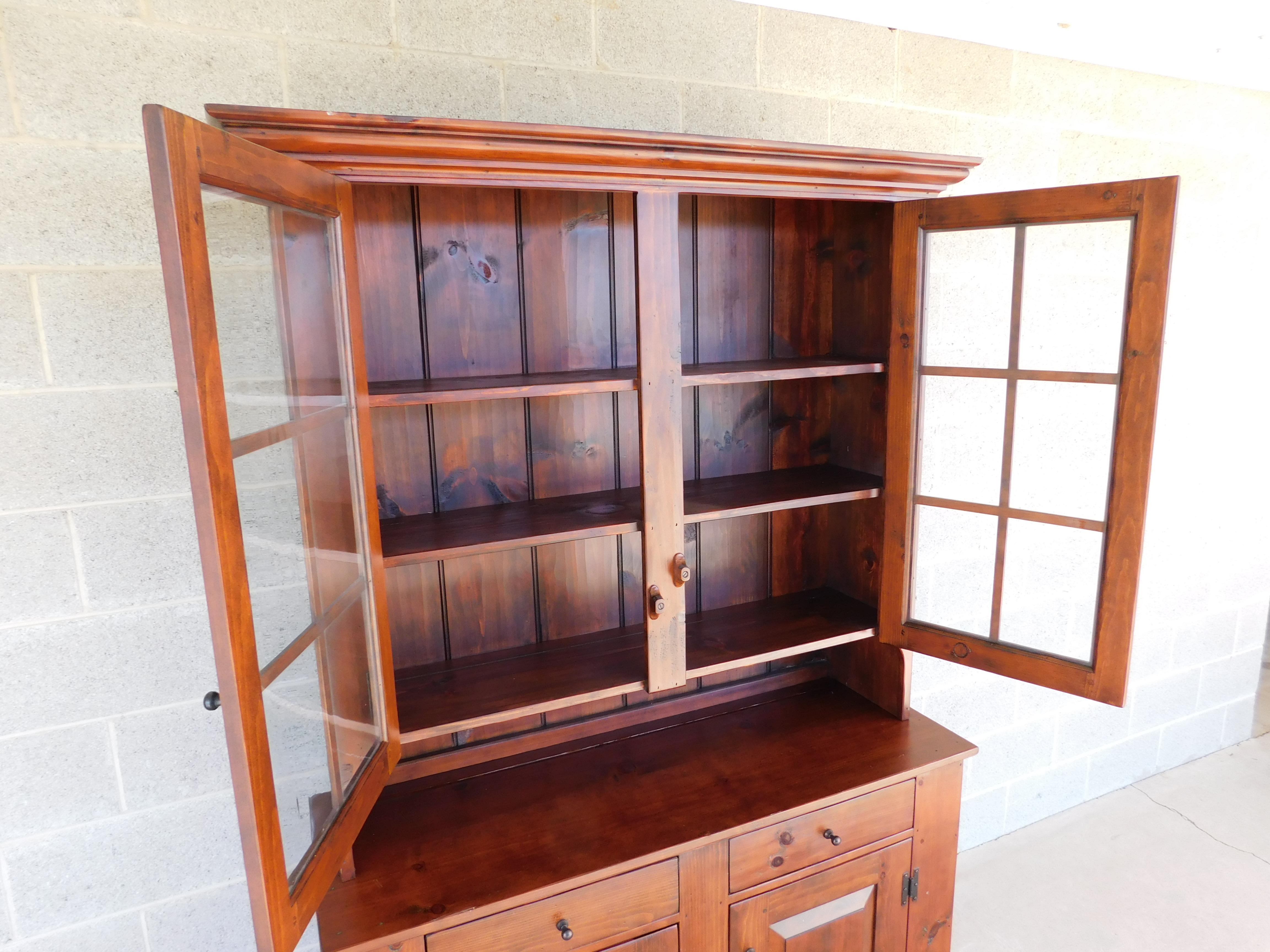 20th Century Stephen Von Hohen Bucks Co. Collection Pine Shaker Style 2 Piece Step Back Cabin