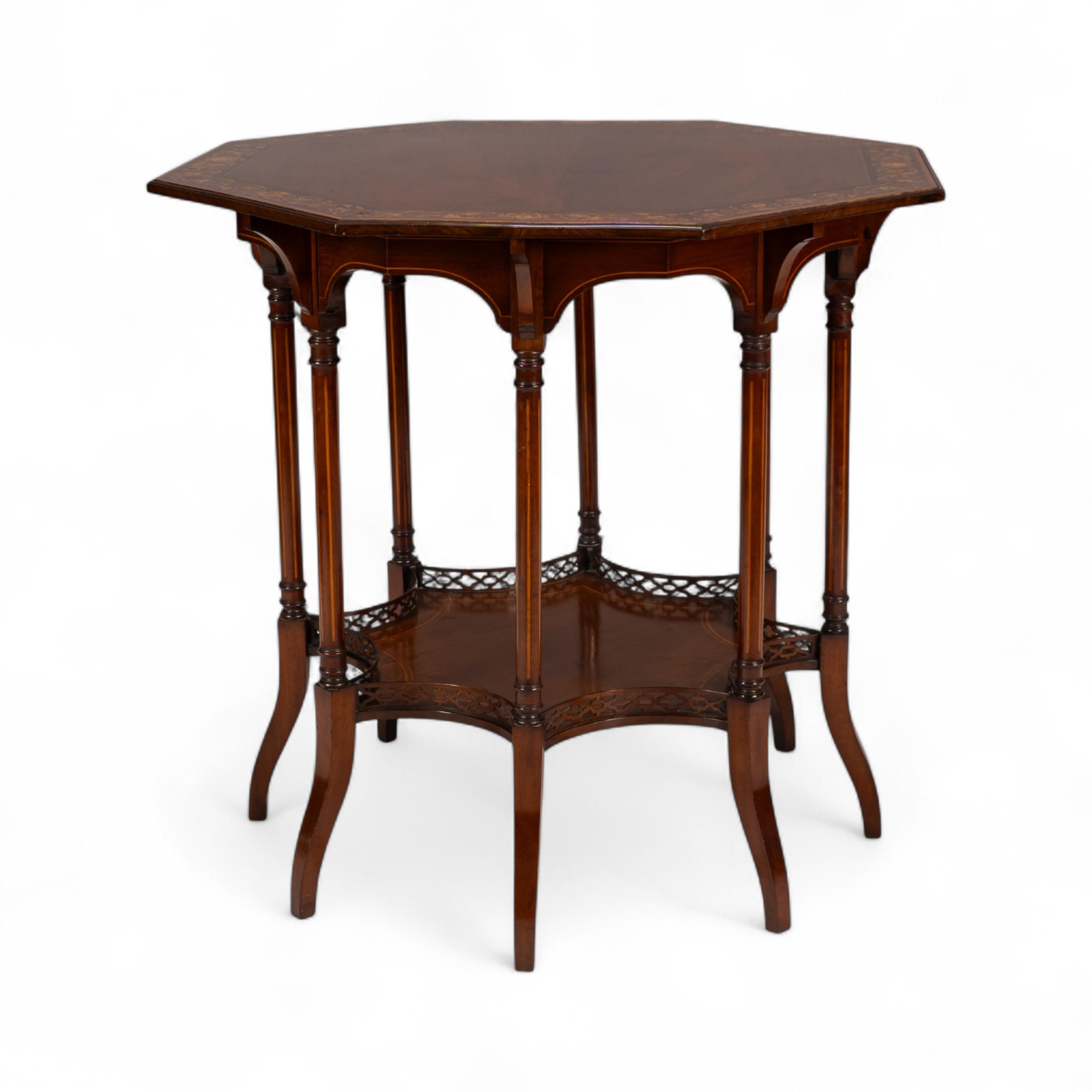 Estetismo Stephens Webb, di Collinson & Lock. Tavolo da centro ottagonale Aesthetic Movement in vendita