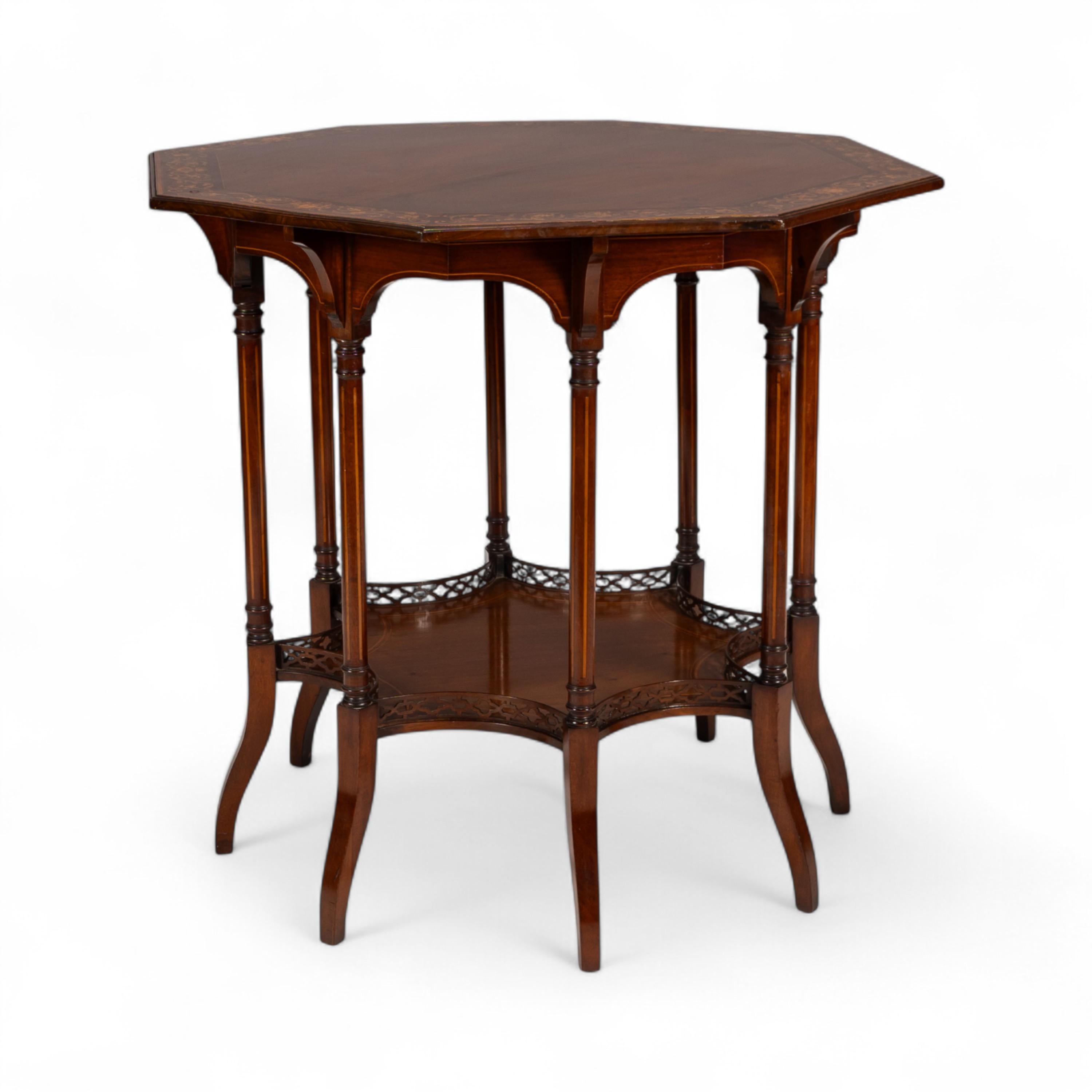 Britannico Stephens Webb, di Collinson & Lock. Tavolo da centro ottagonale Aesthetic Movement in vendita