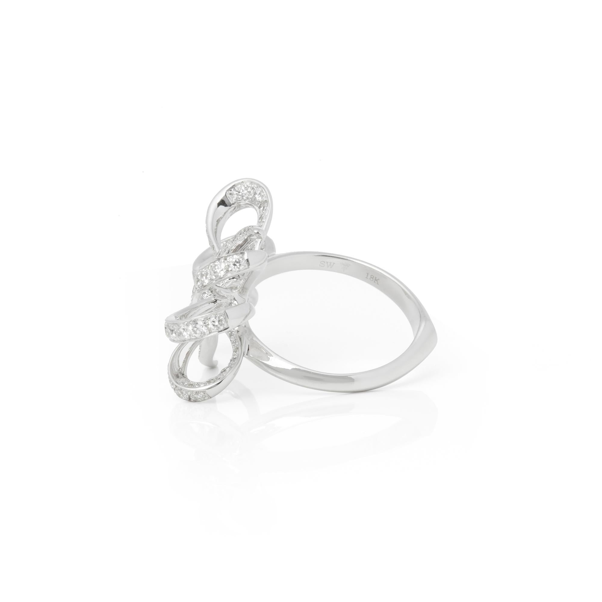 Stephen Webster 18 Karat White Gold Forget Me Knot Pavé Diamond Bow Ring In Excellent Condition For Sale In Bishop's Stortford, Hertfordshire