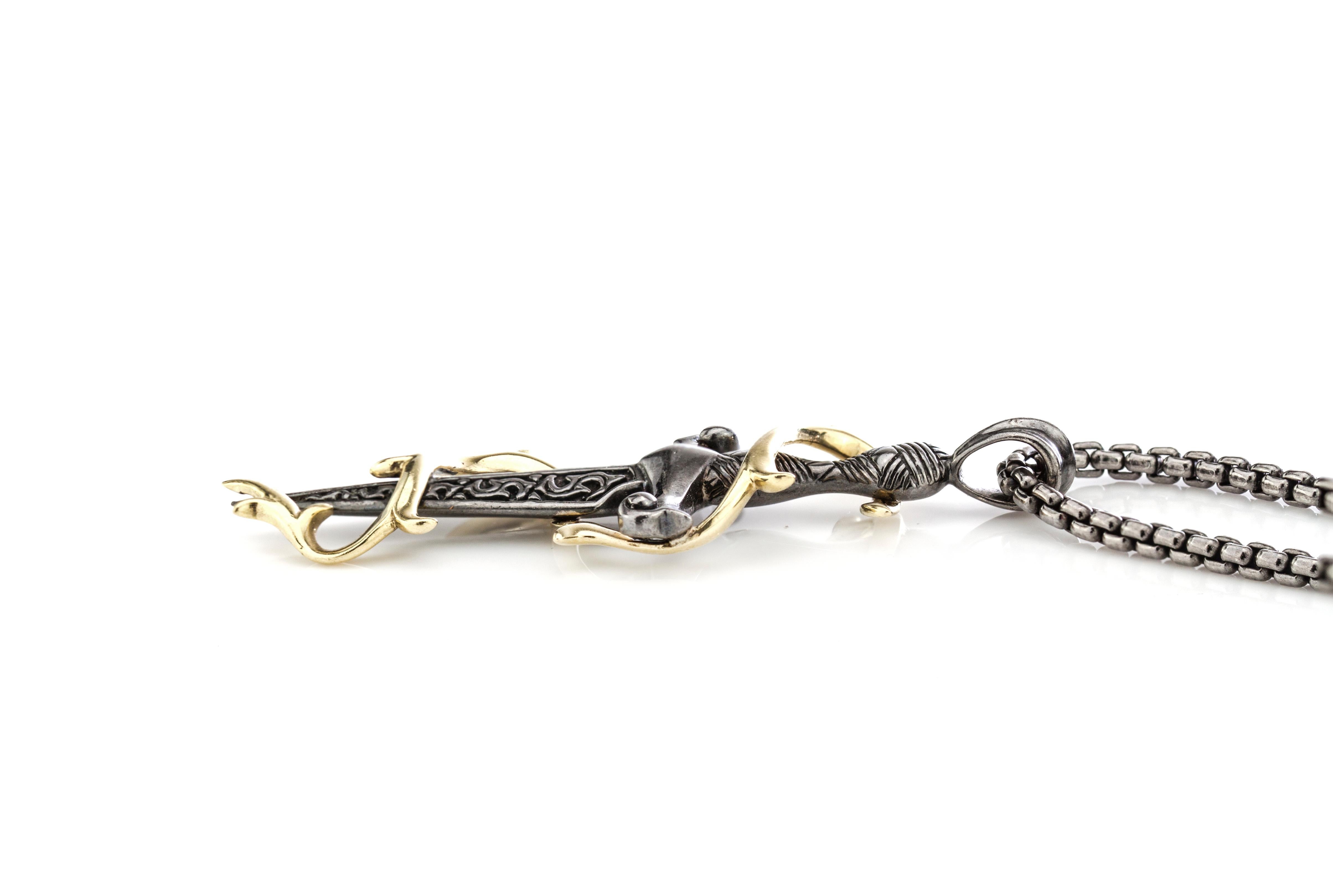 Stephen Webster Dolch-Halskette aus 18 Karat Gold und Silber 3