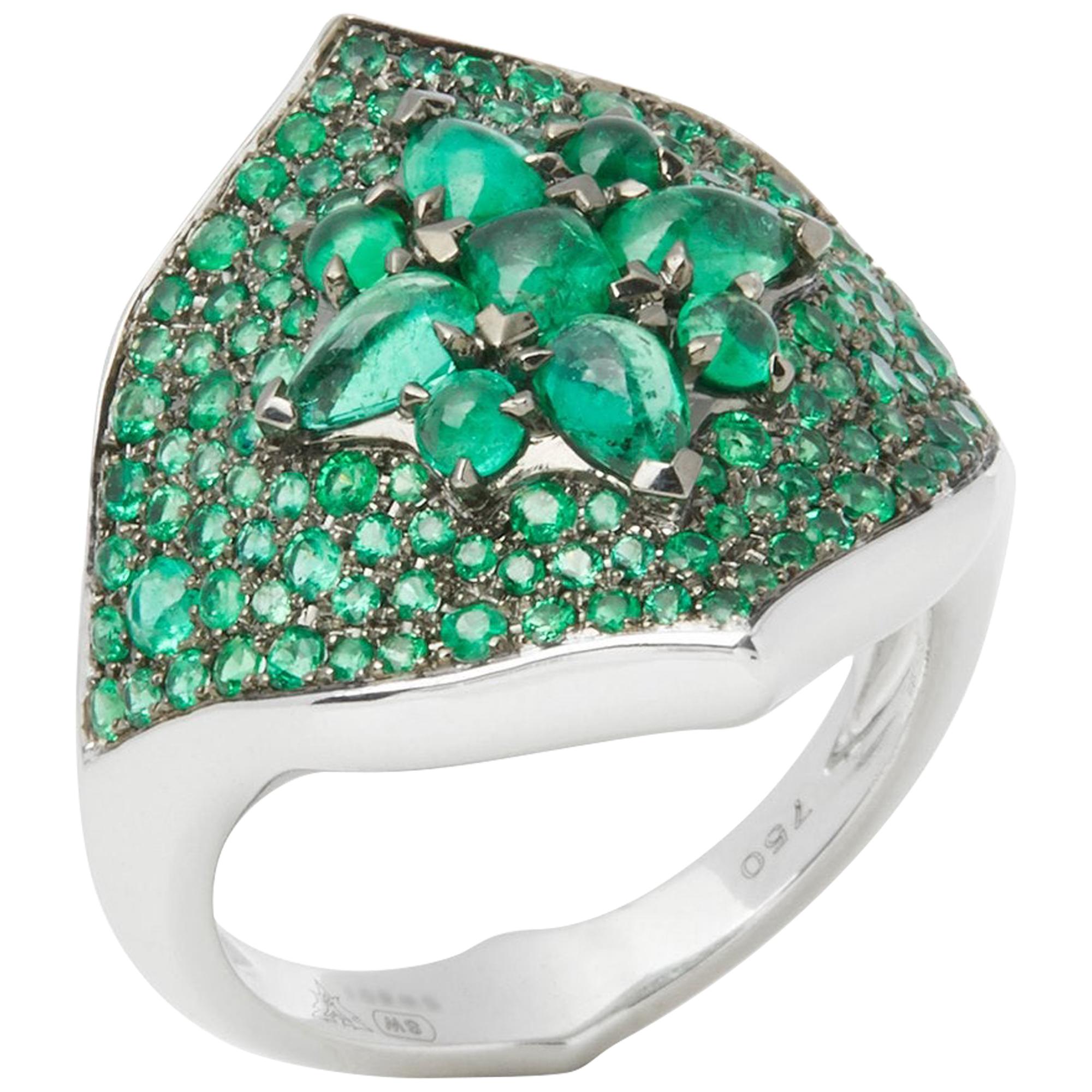 Stephen Webster Belle Époque 18 Carat White Gold Emerald Ring For Sale