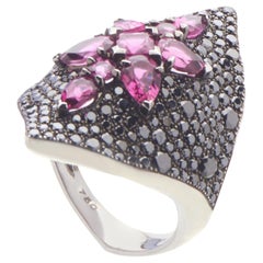 Stephen Webster Belle Époque 18 Karat Gold Black Diamond and Rubellite Ring