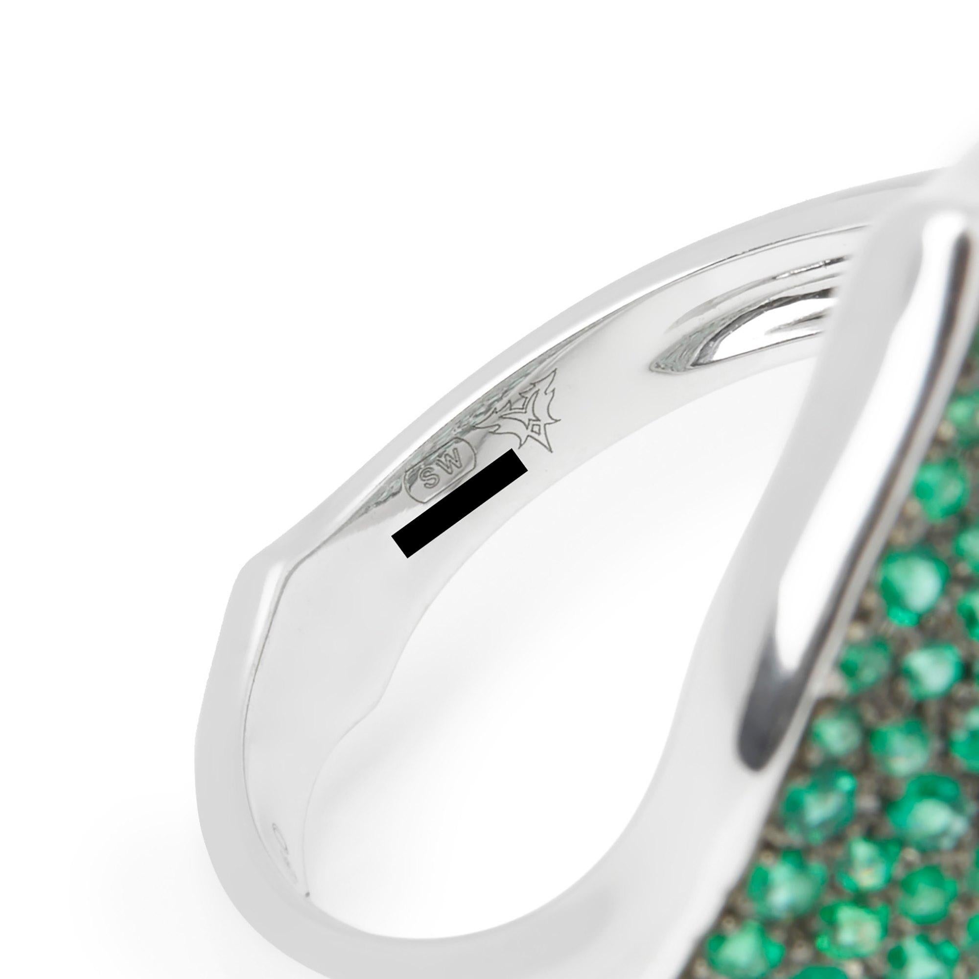 Stephen Webster Belle Époque 18 Carat White Gold Emerald Ring In Excellent Condition For Sale In Bishop's Stortford, Hertfordshire