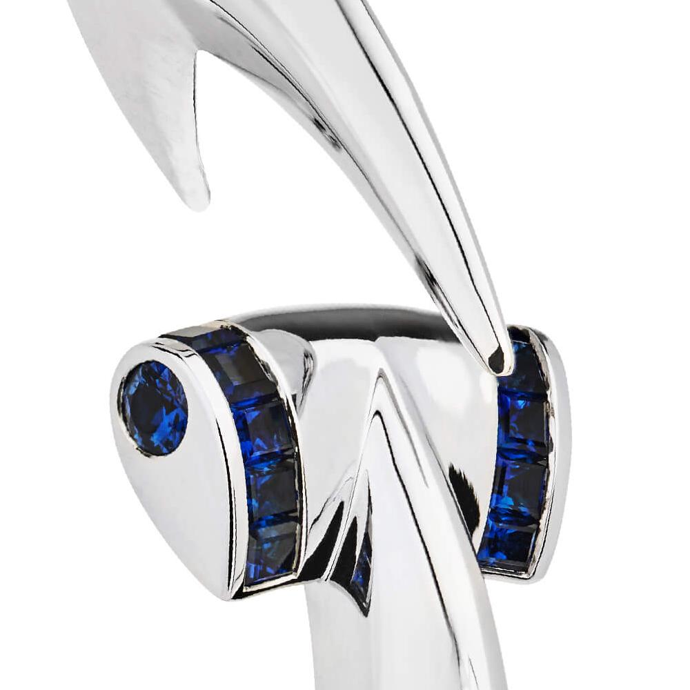 Round Cut Stephen Webster Blue Sapphire and 18 Carat White Gold Hammerhead Bangle For Sale