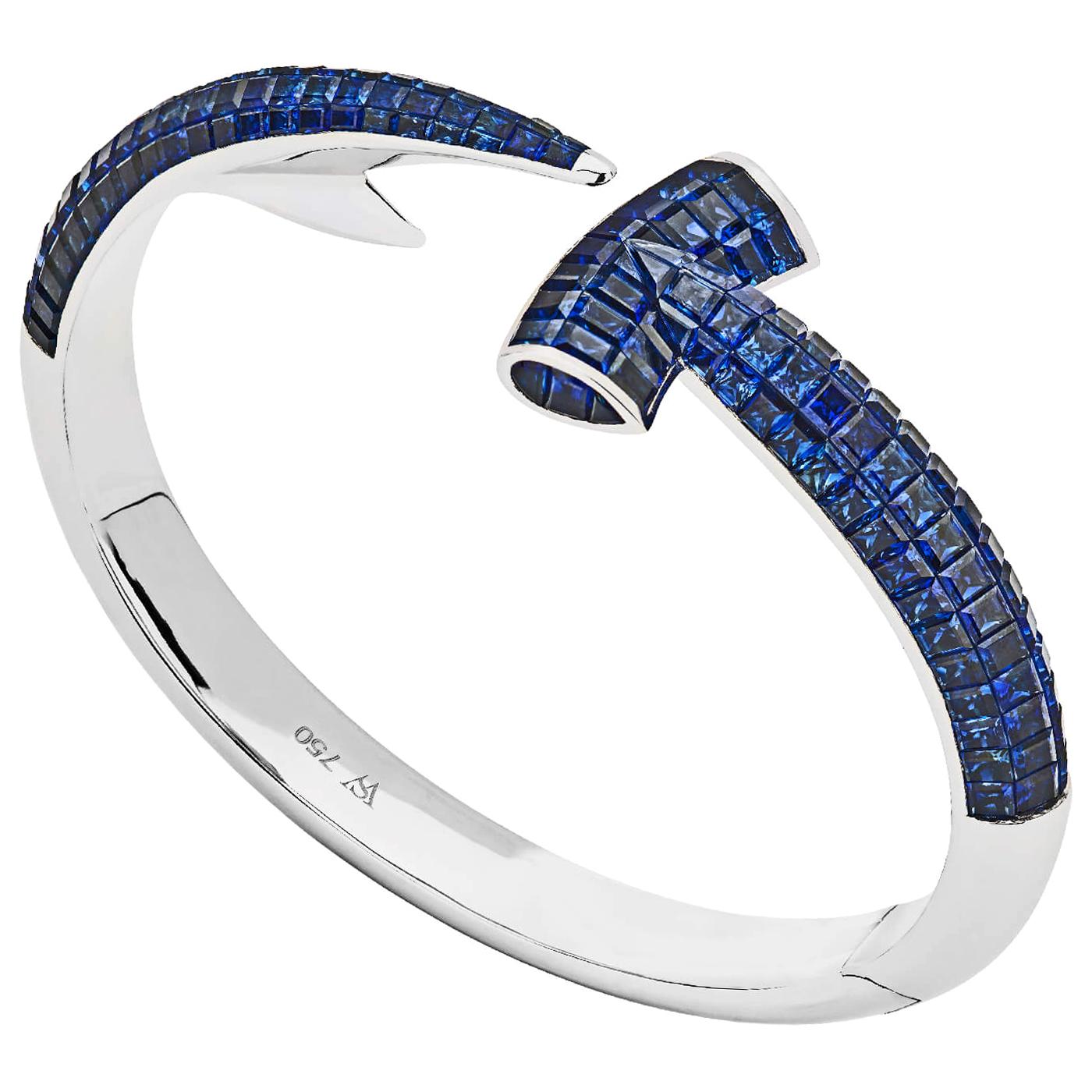 Stephen Webster Blue Sapphire (15.10ct) and 18ct White Gold Hammerhead Bangle