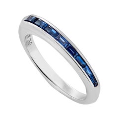 Stephen Webster Bague empilable CH2 en or blanc 18 carats avec saphir bleu et baguette