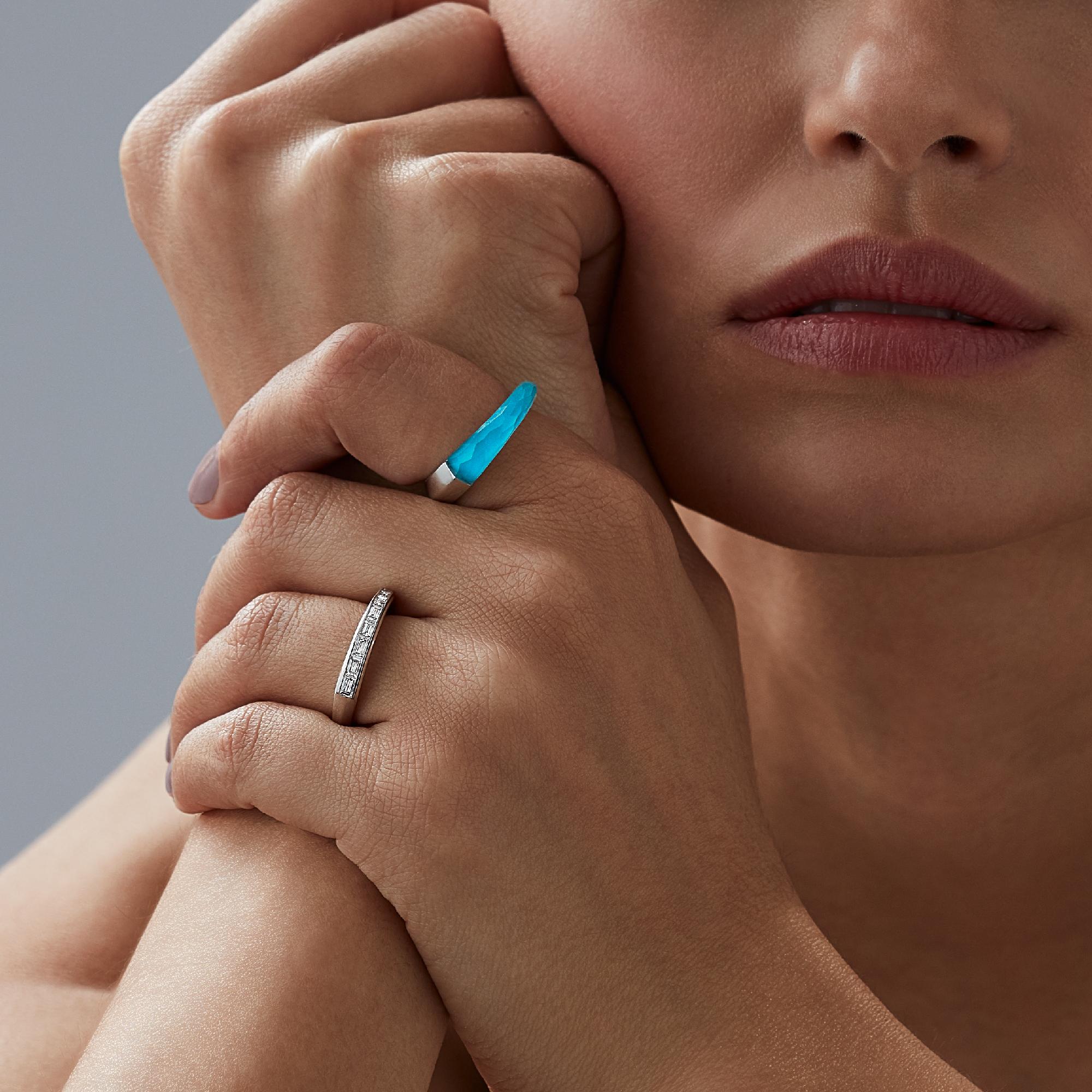 Im Angebot: Stephen Stephen Webster CH2 Weiße Diamanten und 18 Karat Weißgold Baguetteschliff Stack Ring () 2