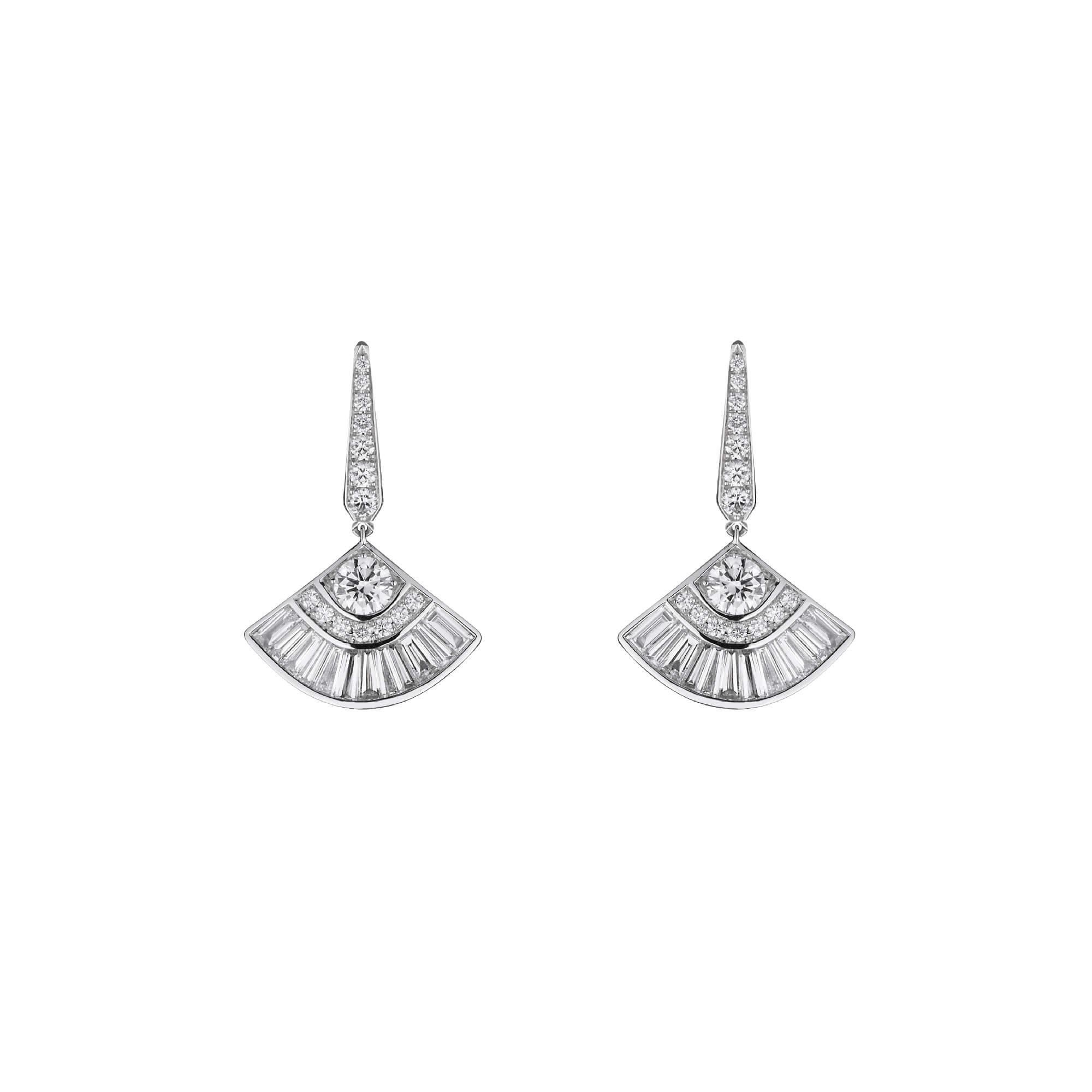 Grand tour destinations from around the world are just the ticket for these beautifully crafted, glamorous earrings that pay homage to the iconic architecture, culture and style of New York.

Crafted in 18K white gold set with pavé white diamond