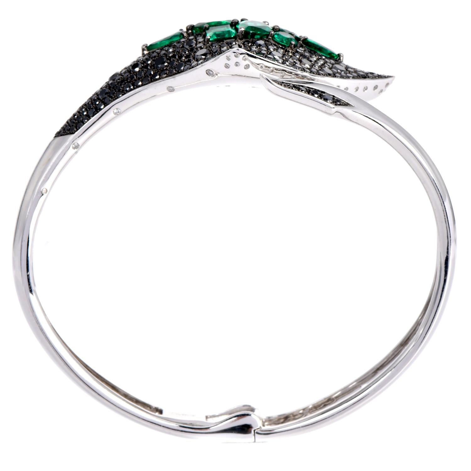 Women's Stephen Webster Diamond Emerald 18K Stingray Cuff Bracelet For Sale